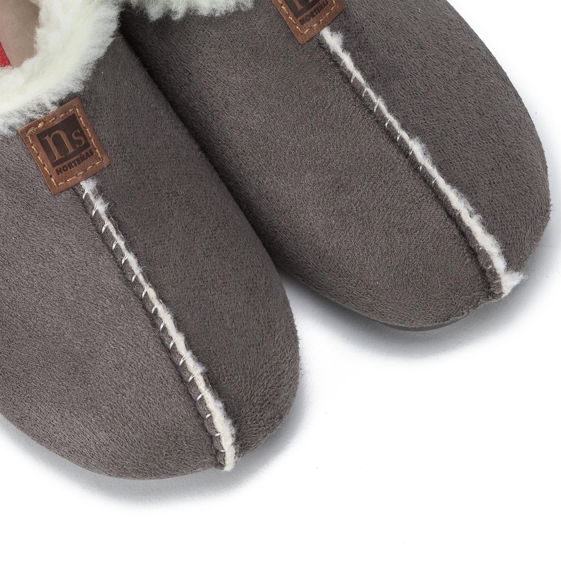 Zapatilla para casa cerrada gris 4134 de Norteñas - 4134-16-6.jpg