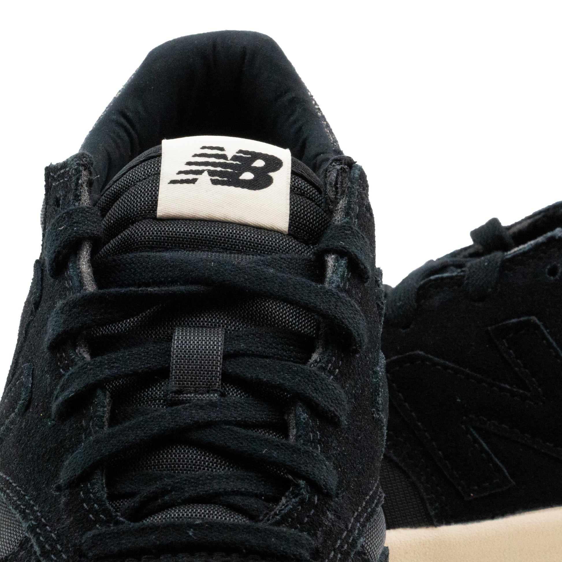 Deportiva negro con cordón WRT300WA de New Balance - WRT300WA-20-5.jpg