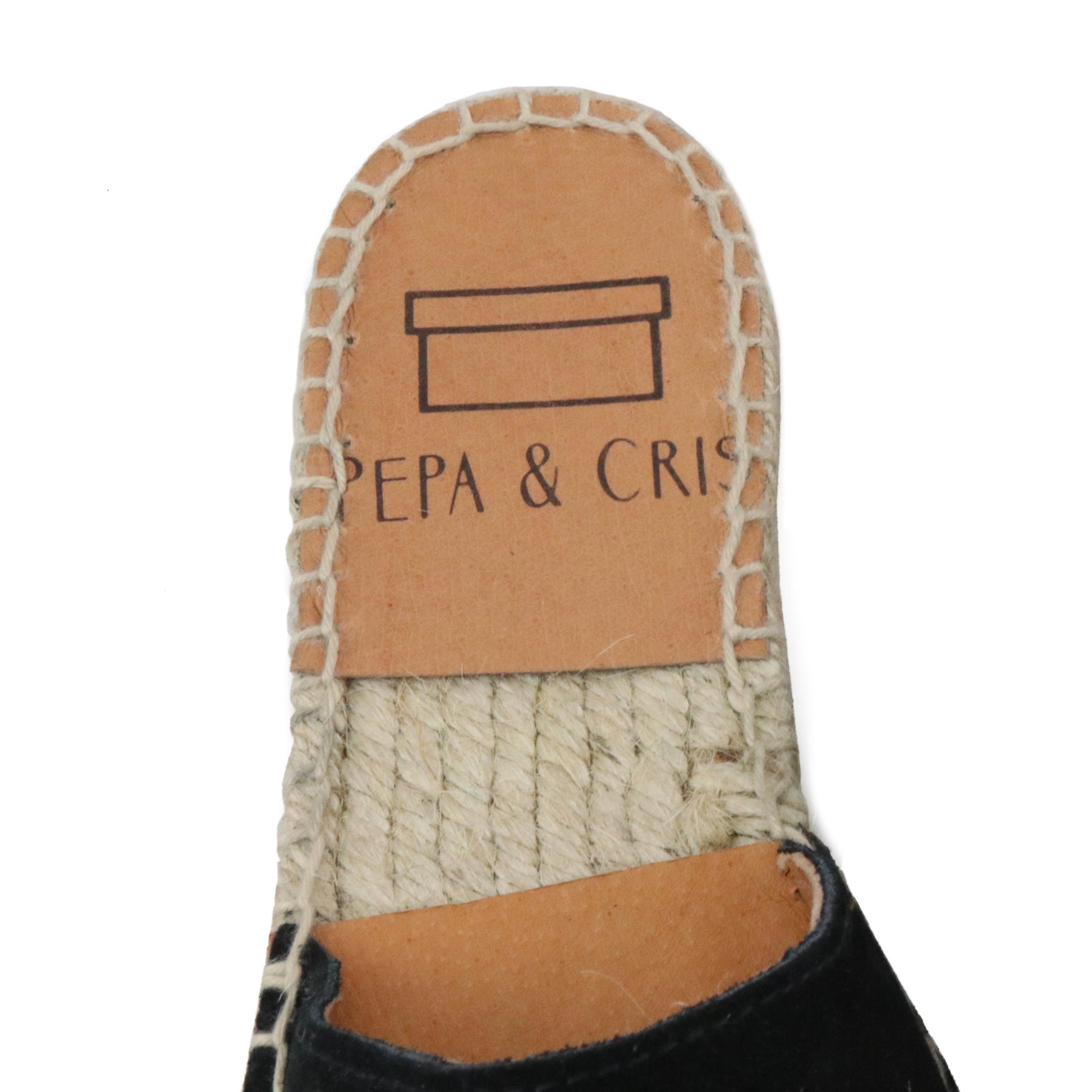 Zueco plano abierto ante negro ZUECOPLANO Pepa&Cris - ZUECOPLANO-31-6.jpg