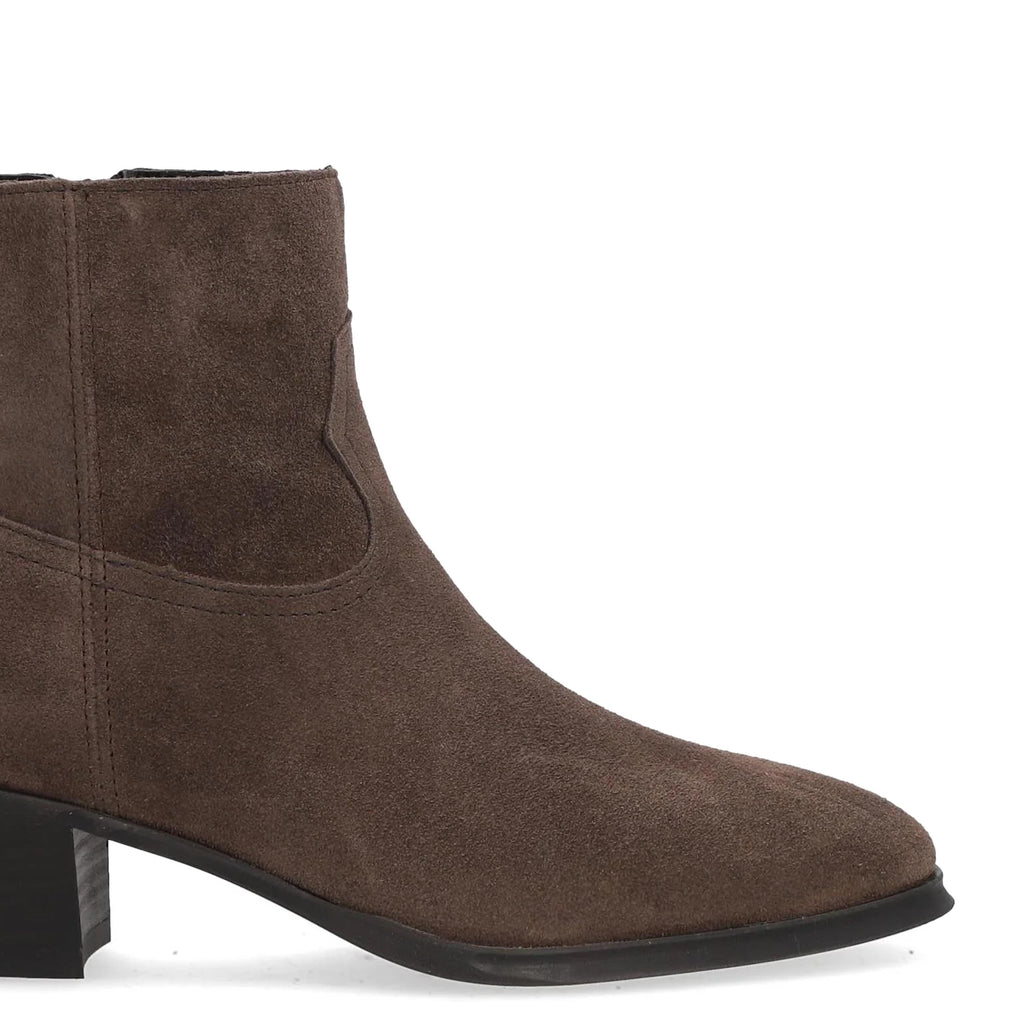 Botín cowboy con tacón imán con cremallera 5266 de Alpe