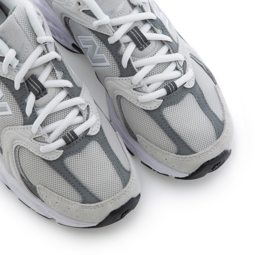 Deportiva gris claro con cordón MR530CB de New Balance - MR530CB-17-6.jpg