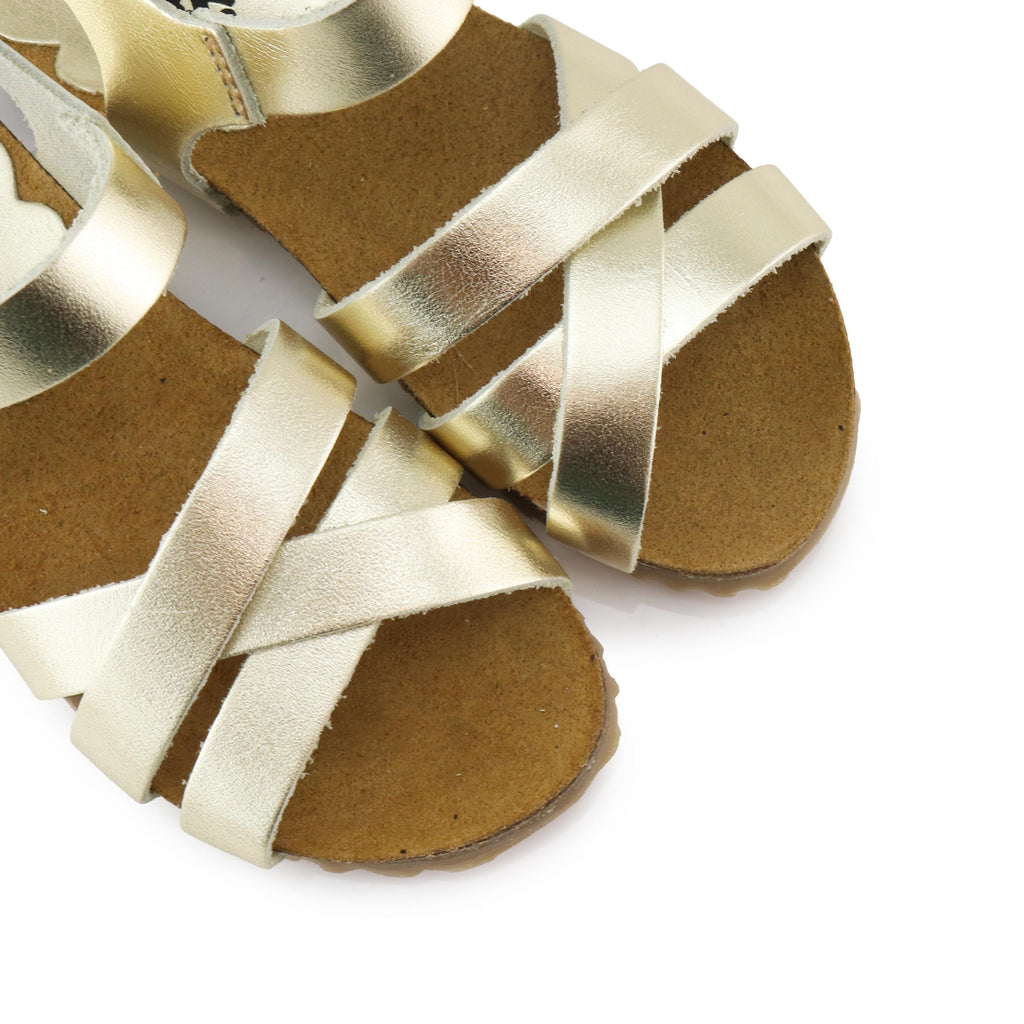 Sandalia plana dorado con hebilla 11506 de Pepa & Cris - 11506-48-6.jpg