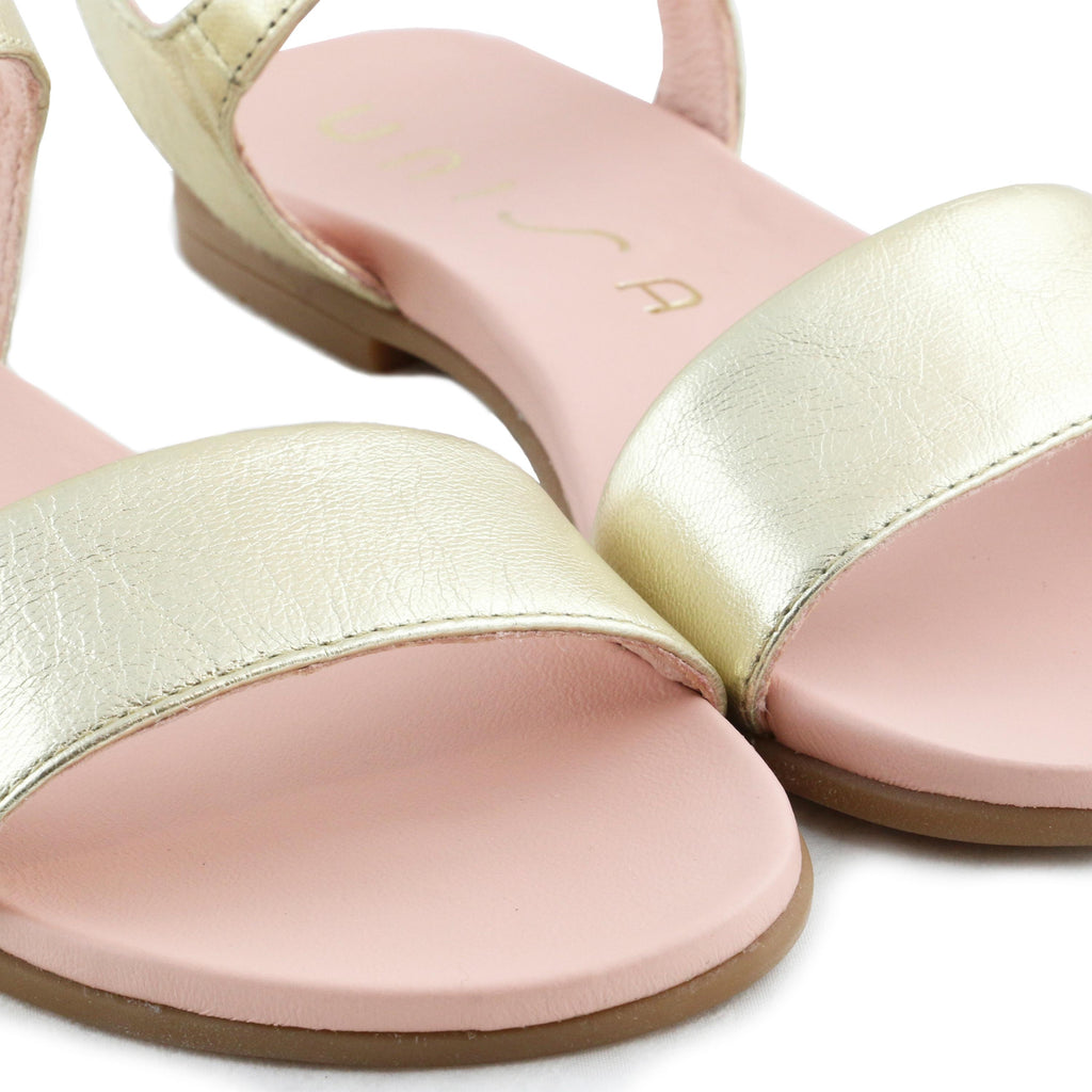 Sandalia plana champán con hebilla LARYN de Unisa - LARYN-110-5.jpg