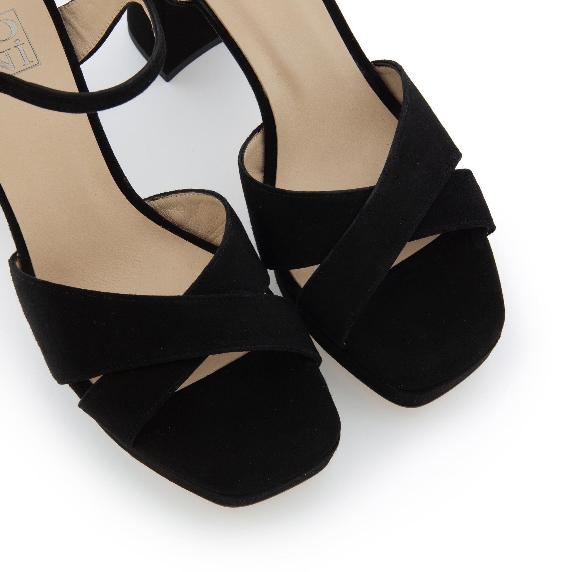 Sandalia con tacón ante negro con hebilla 24244 de Joni - 24244-124-6.jpg