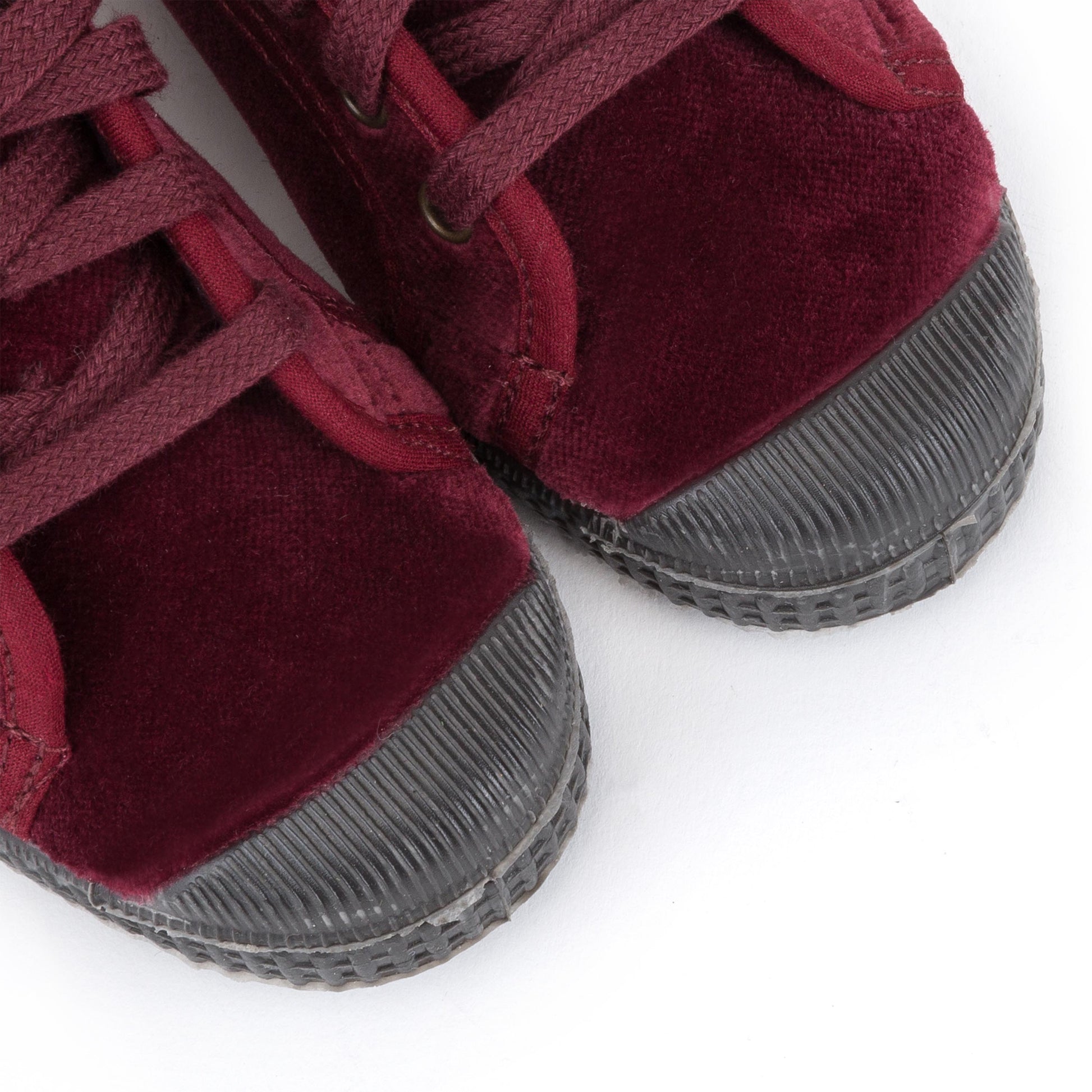 Zapatilla burdeos con cordón 533 Natural World - 533-13-6.jpg