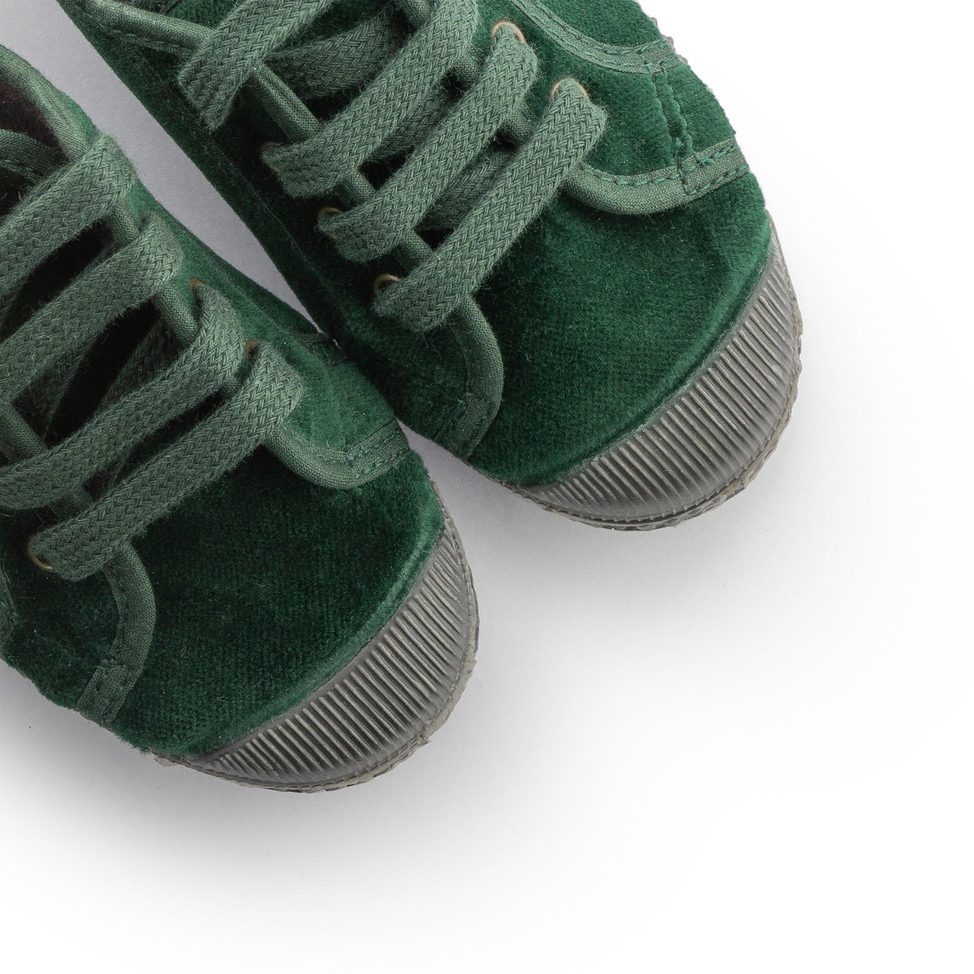 Zapatilla verde con cordón 533 de Natural World