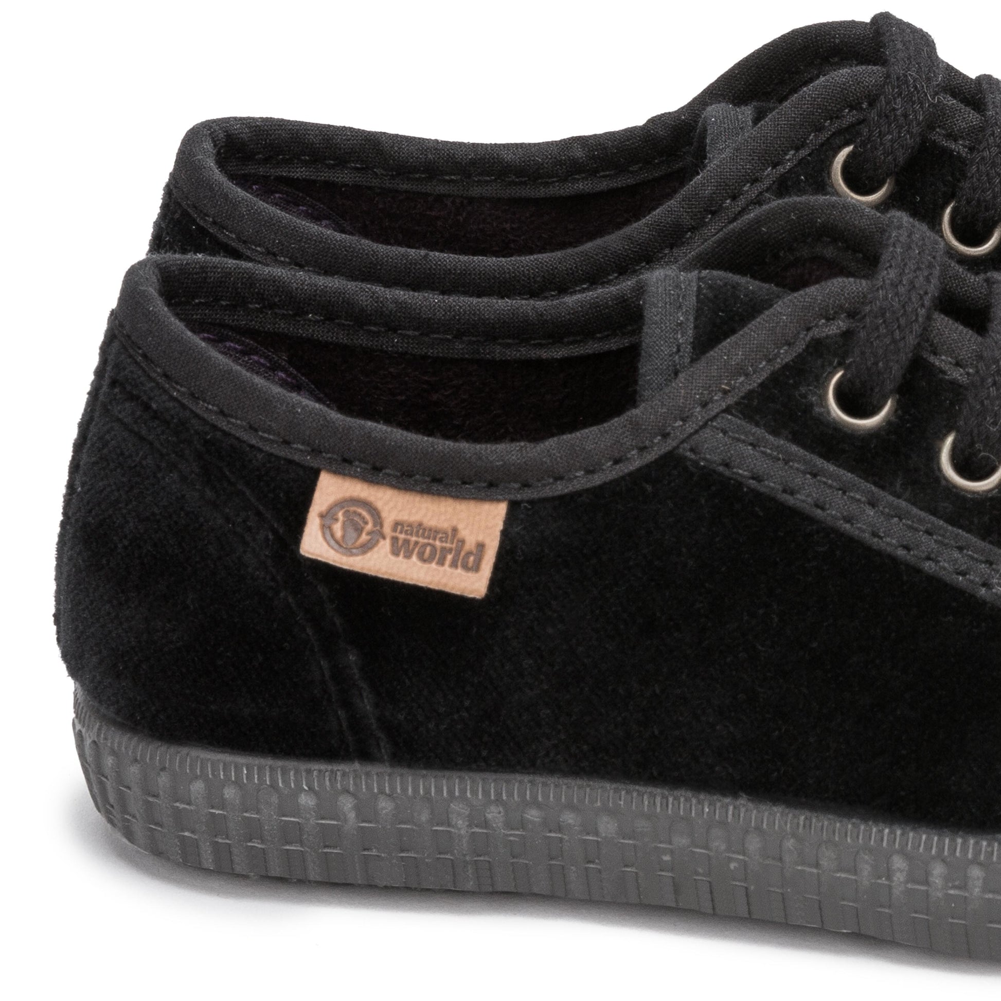 Zapatilla negro con cordón 533 de Natural World - 533-20-5.jpg