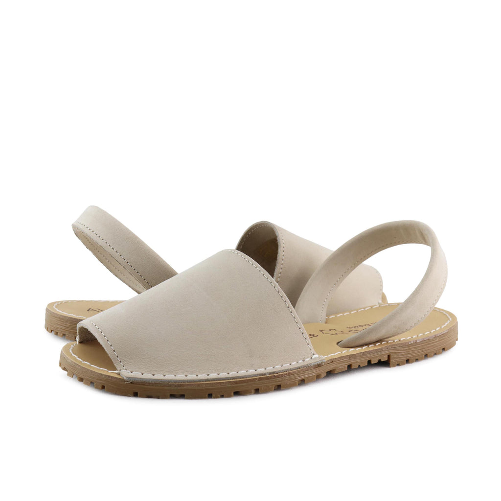 Menorquina plana nobuk beige oscuro 550 de Jeromín - 550-122-2.jpg