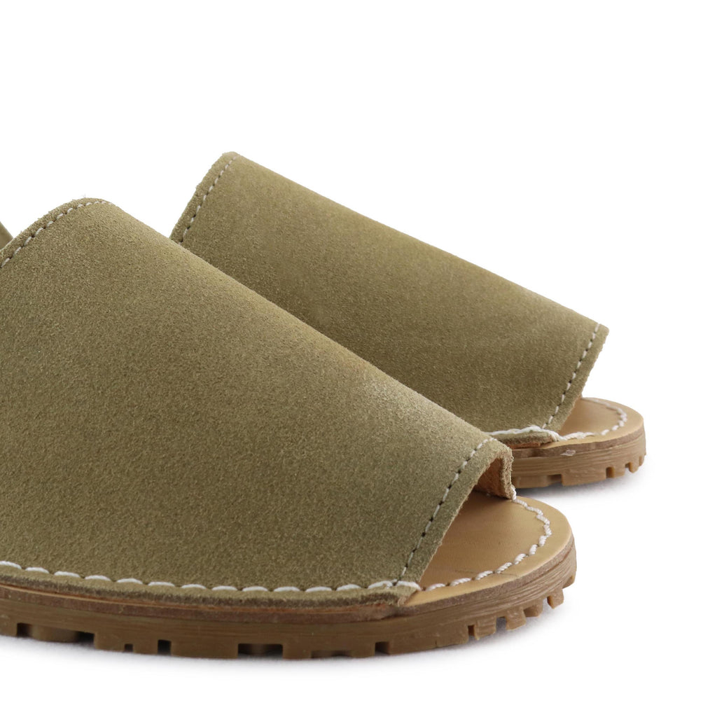 Menorquina plana serraje mushroom 550 de Jeromín - 550-371-6.jpg