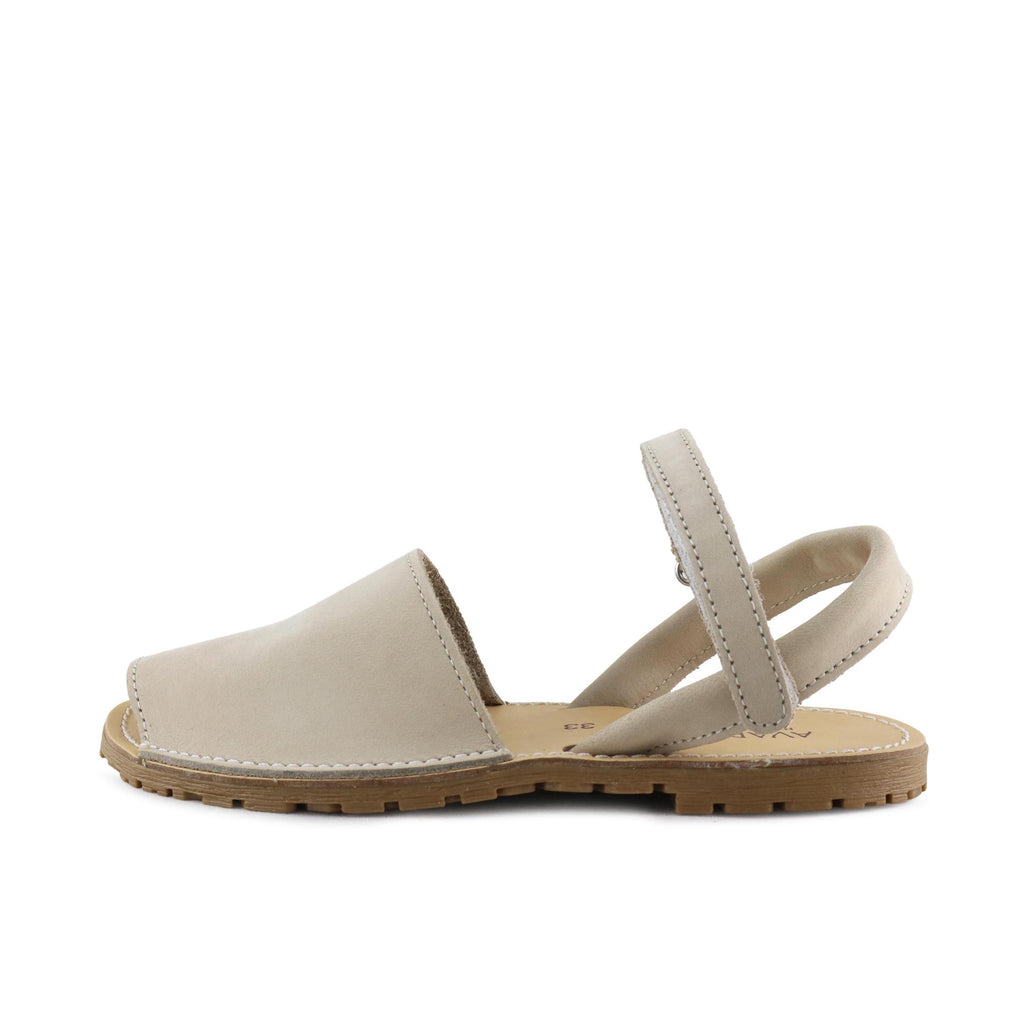 Menorquina plana nobuk beige oscuro con velcro 551 Jeromín - 551-122-1.jpg