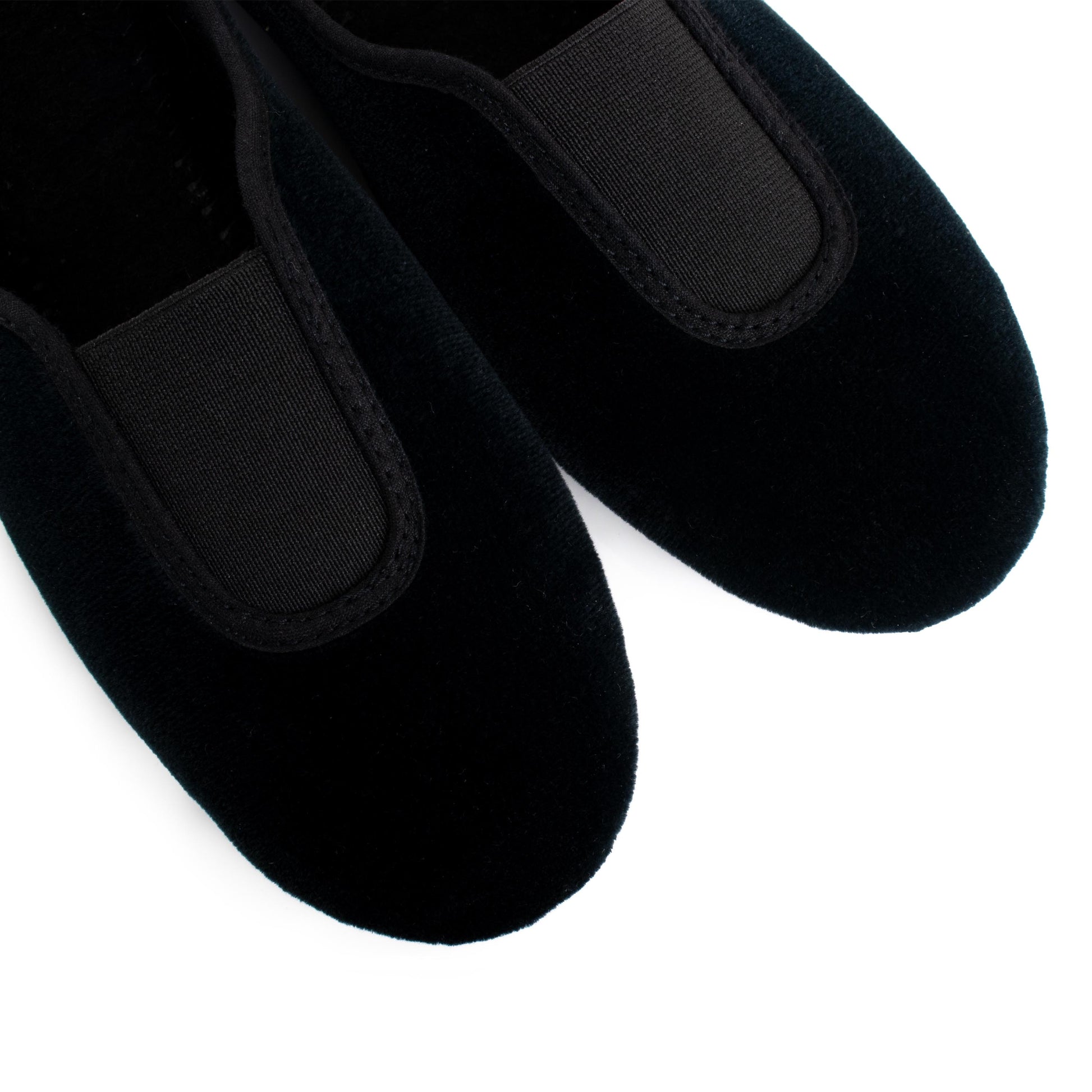 Zapatilla para casa cerrada negro 55312 de La Cadena - 55312-20-6.jpg