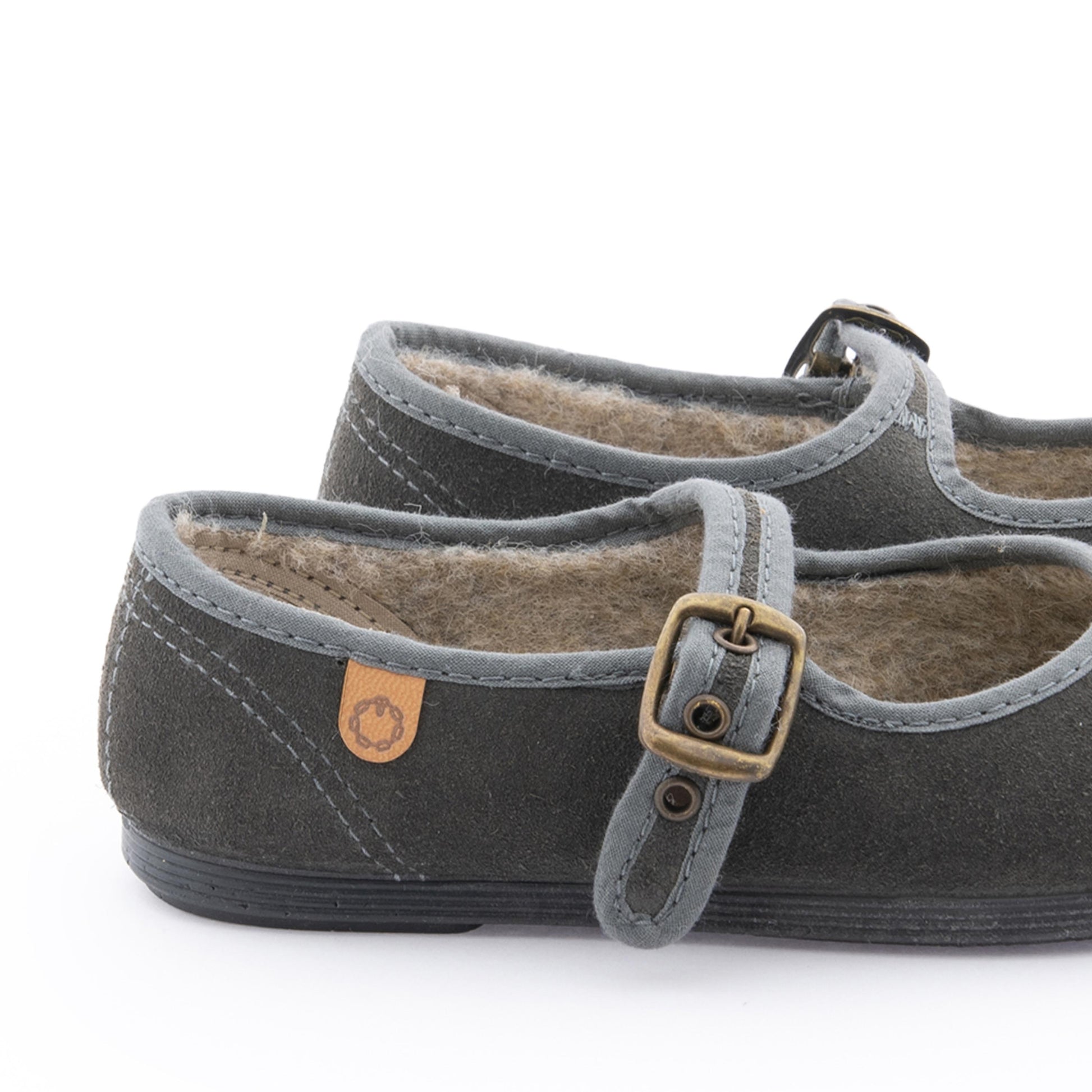 Mercedita gris oscuro con hebilla 55917 de La Cadena - 55917-111-5.jpg