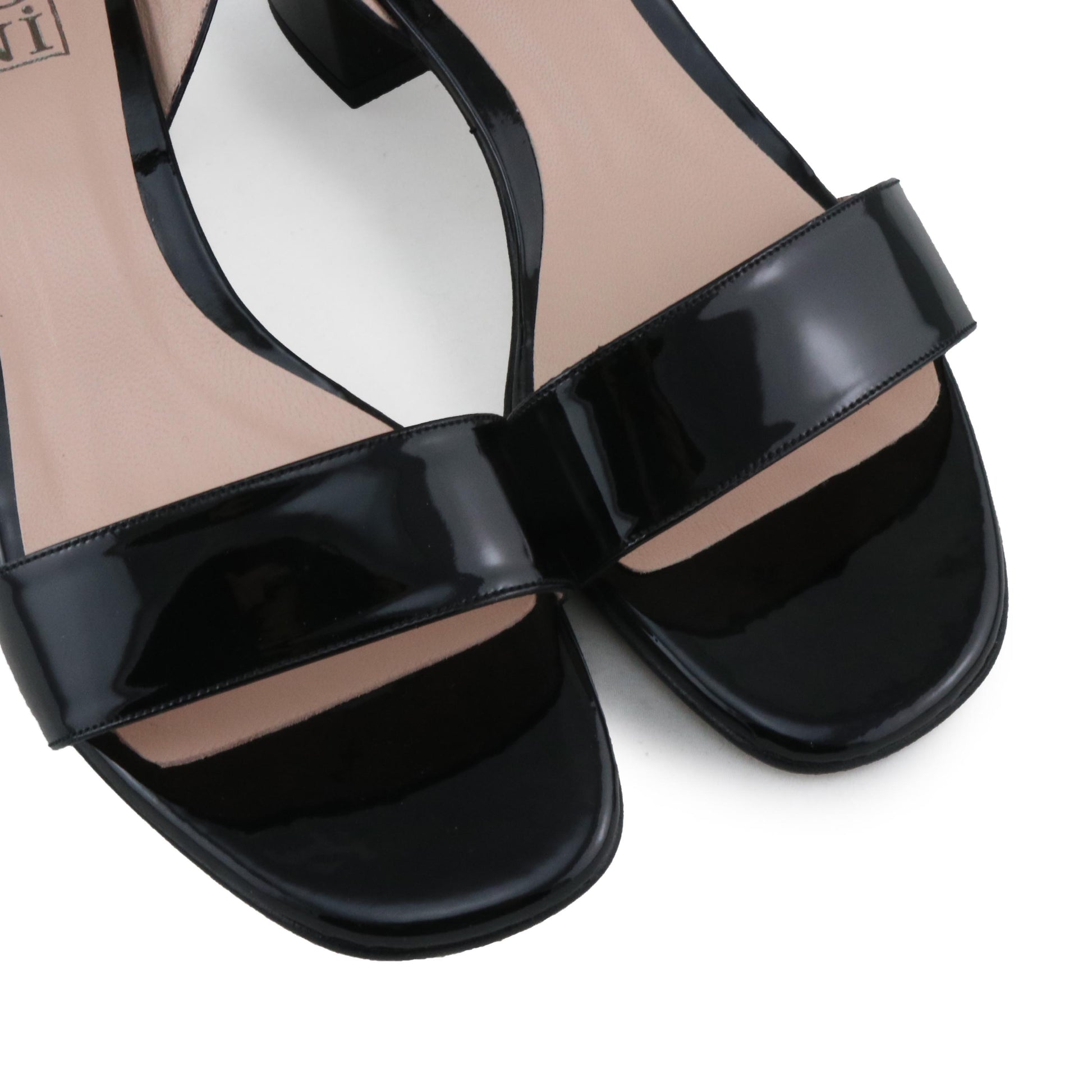 Sandalia de tacón charol negro con hebilla 14079 Joni - 14079-24-6.jpg