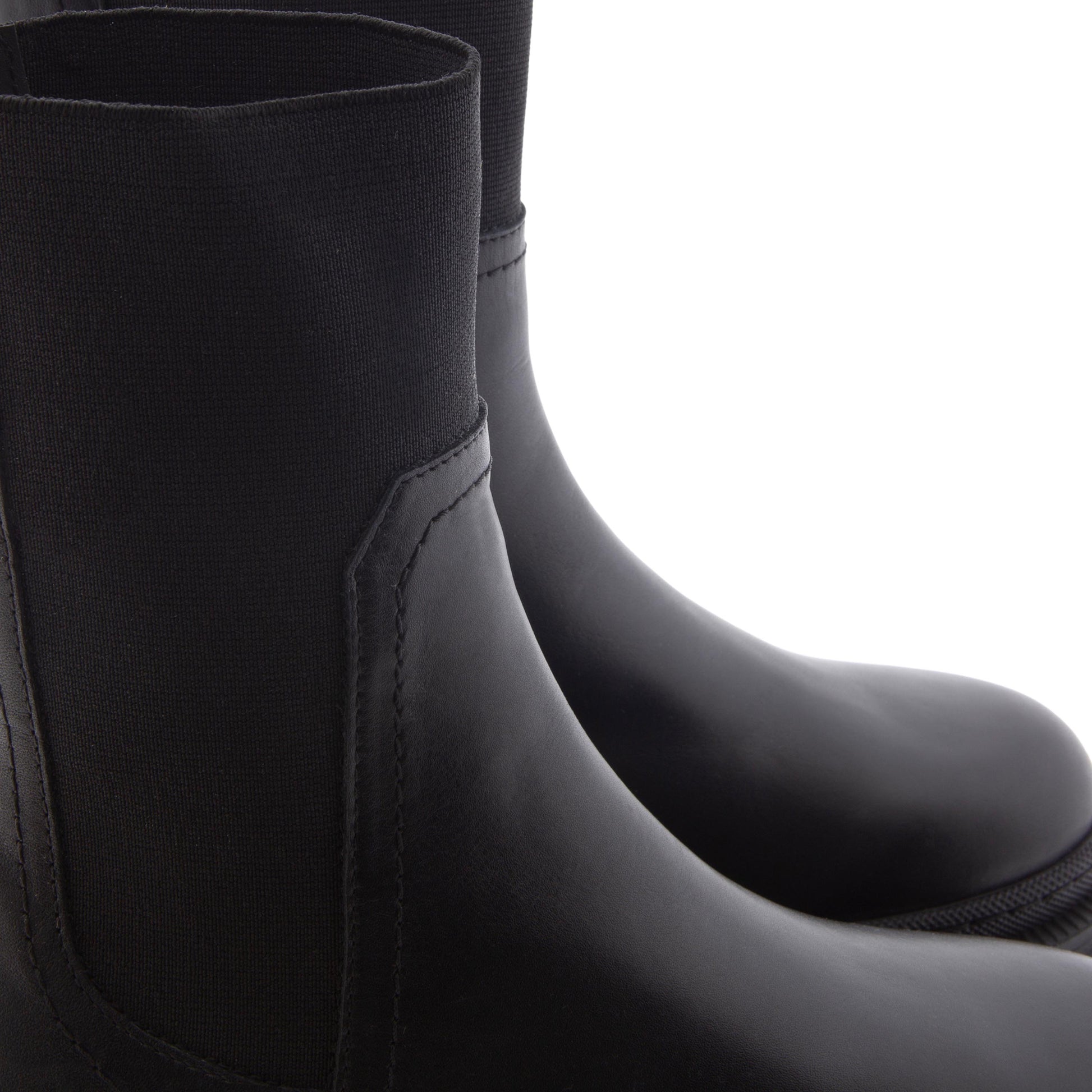 Botín negro con elástico MARITA de 220V - MARITA-20-5.jpg