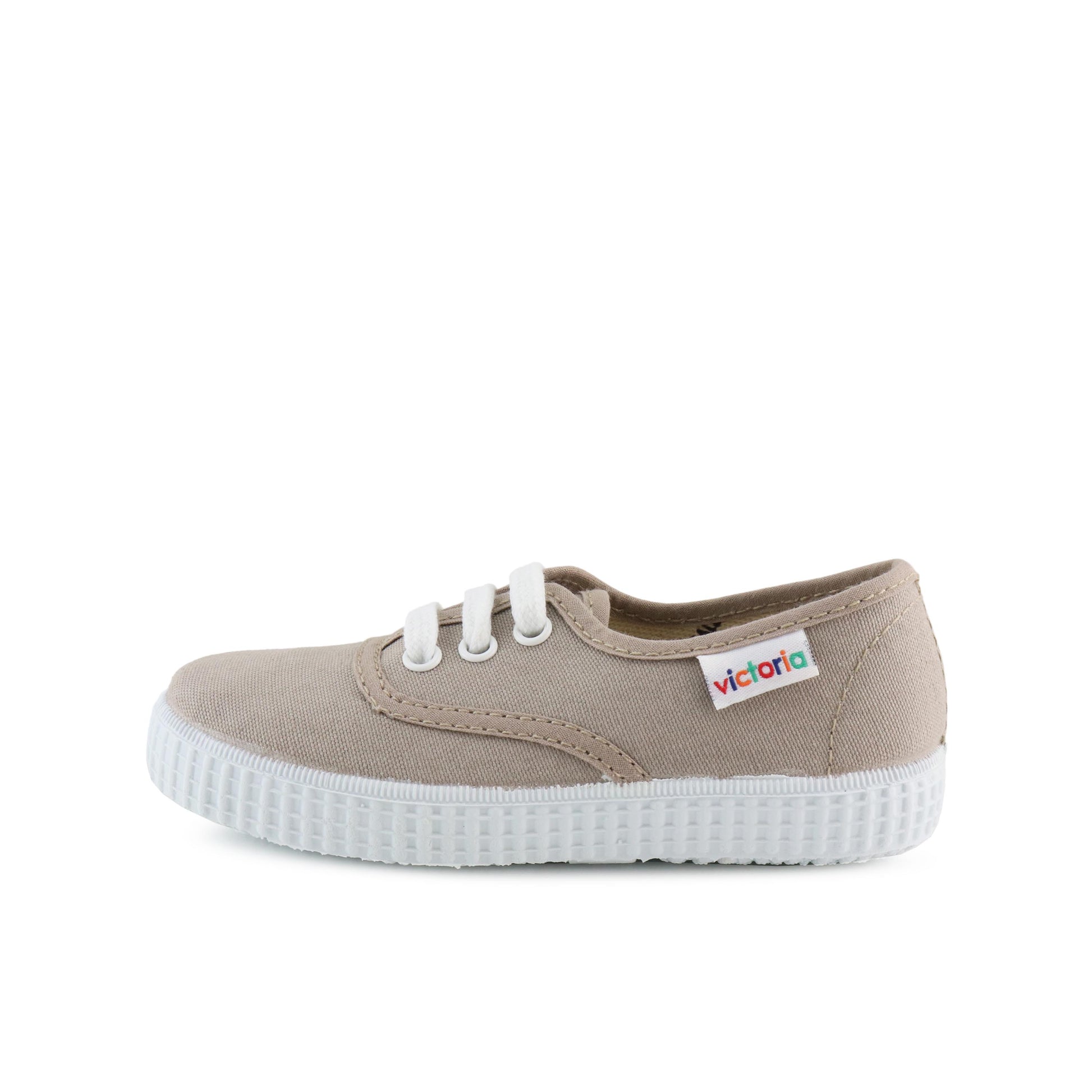 Zapatilla beige con cordón 6613 de Victoria - 6613-9-1.jpg