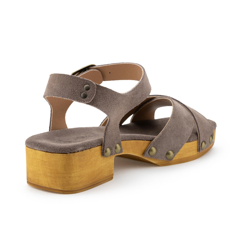 Zueco con tacón taupe con hebilla 7321 de Pepa & Cris - 7321-115-3.jpg