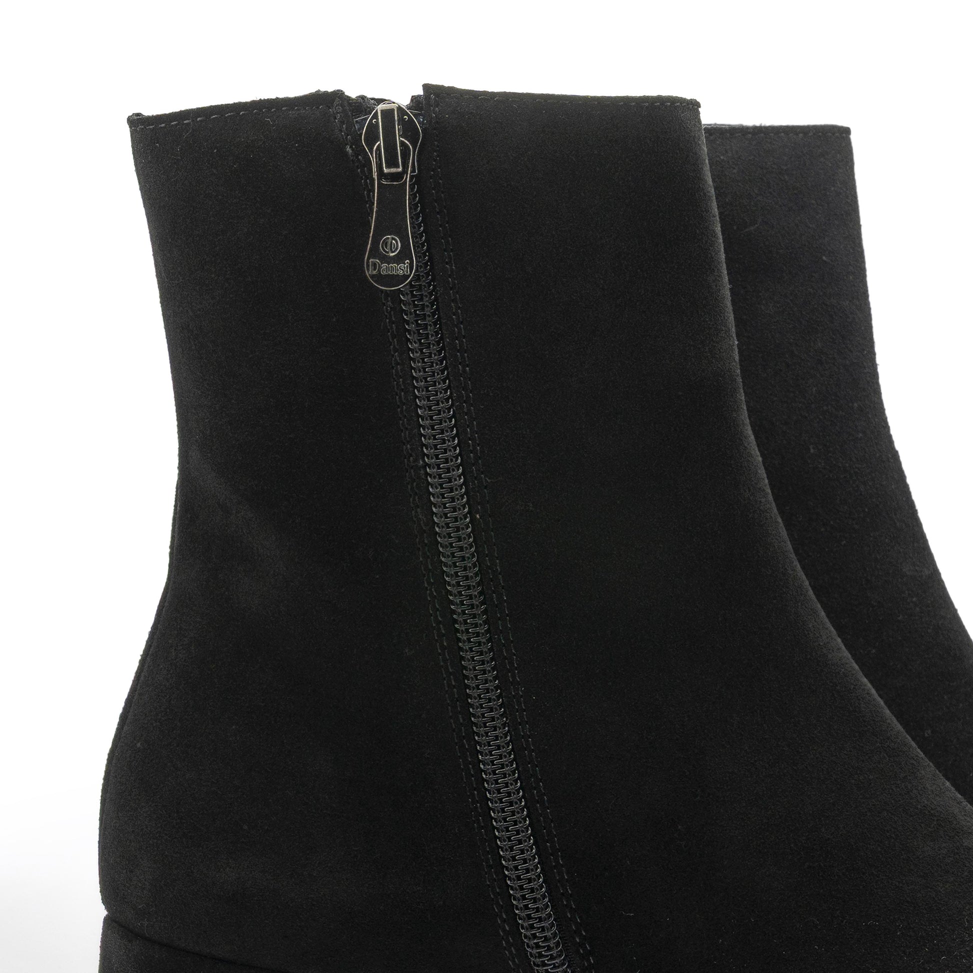 Botín plano ante negro con cremallera 7800A Pepa & Cris