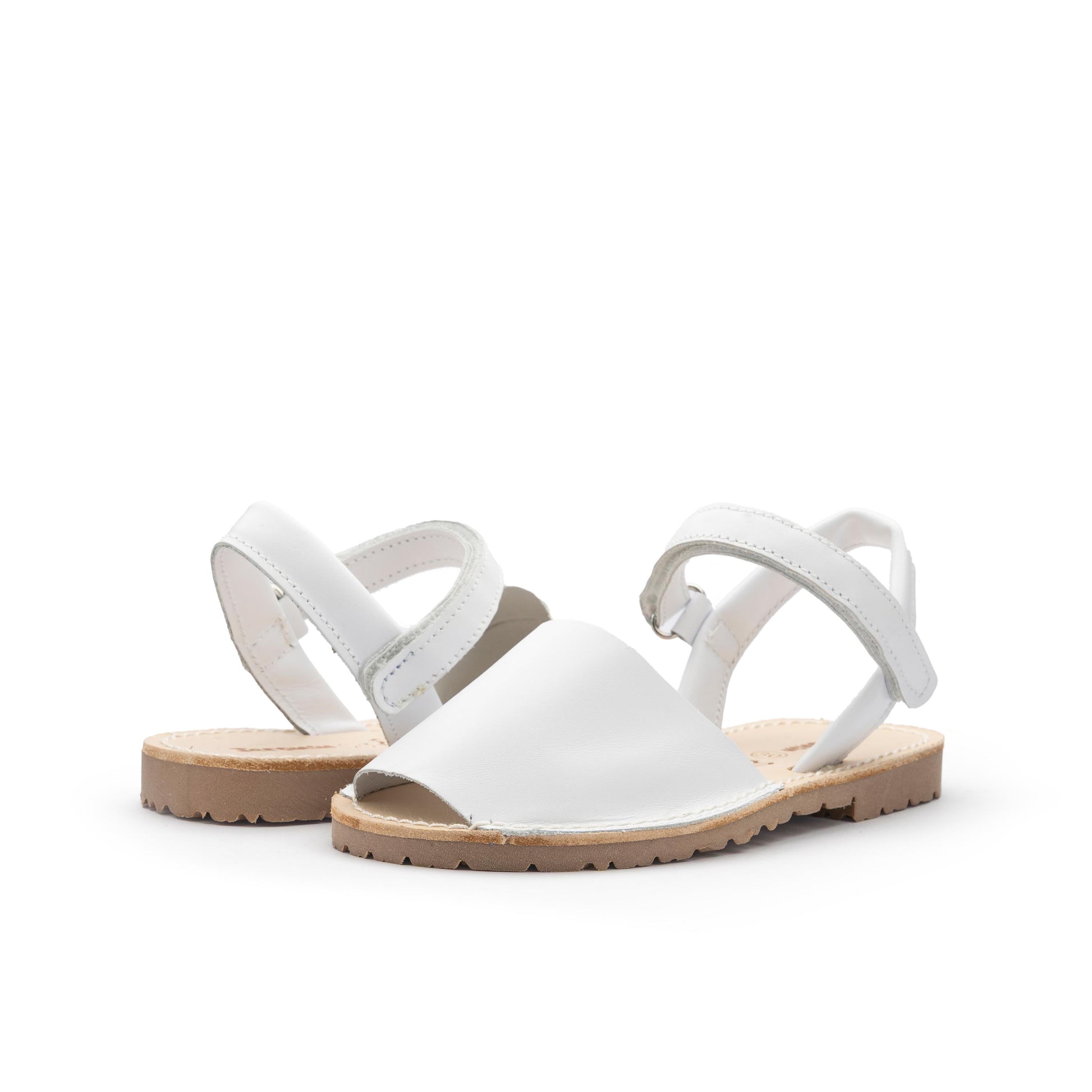 Menorquina plana blanco con velcro 1041 de Jeromín - 1041-30P-2.jpg