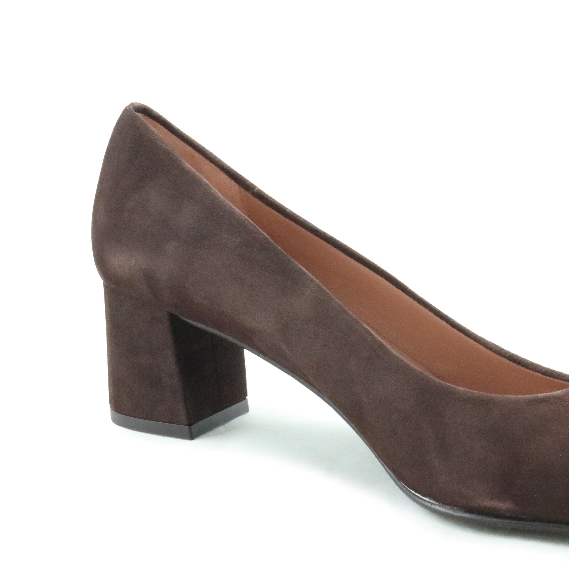 Salón con tacón ante marrón 17384 de Joni - 17384-126-5.jpg