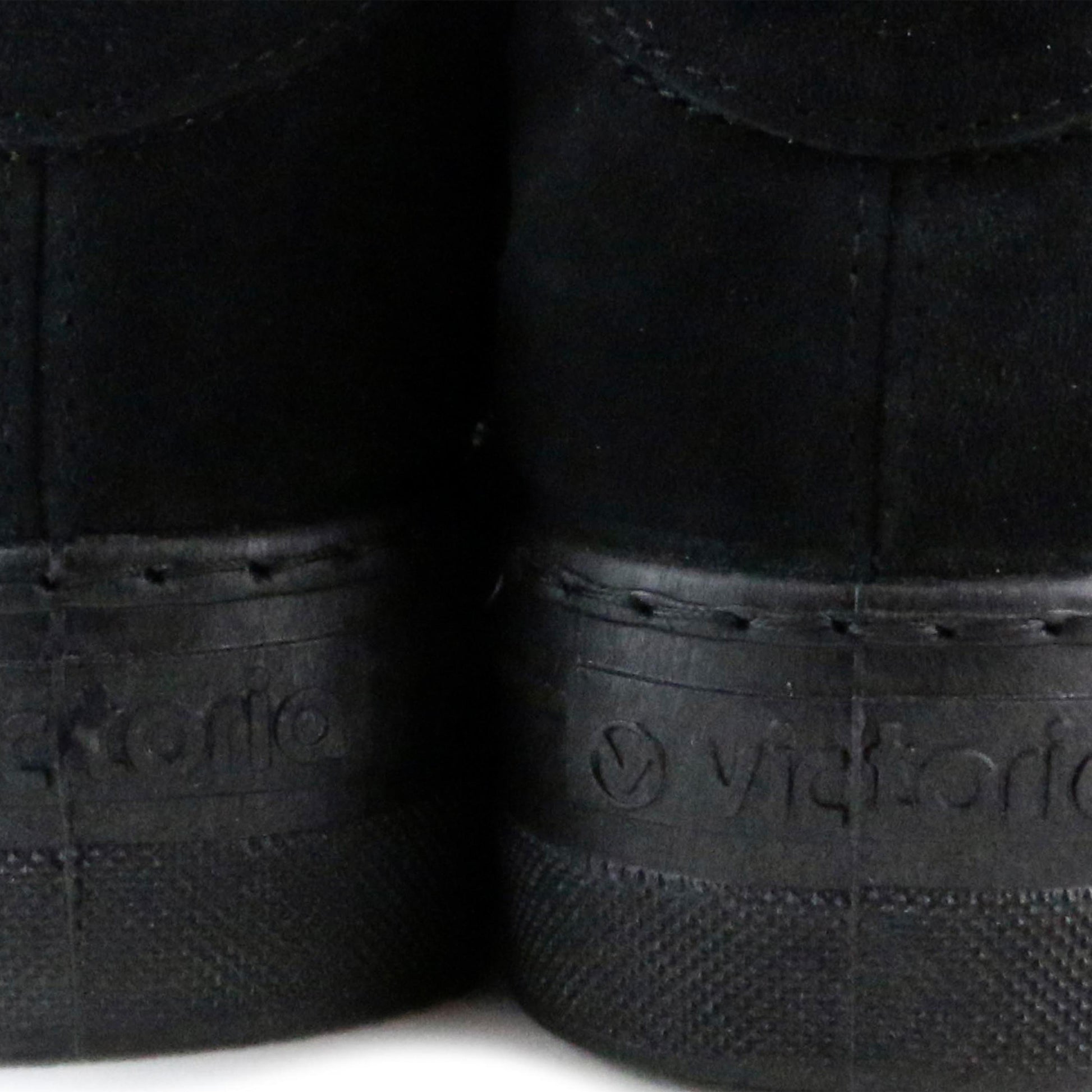 Zapatilla ante negro con cordón 92118 Victoria - 092118-31-6.jpg