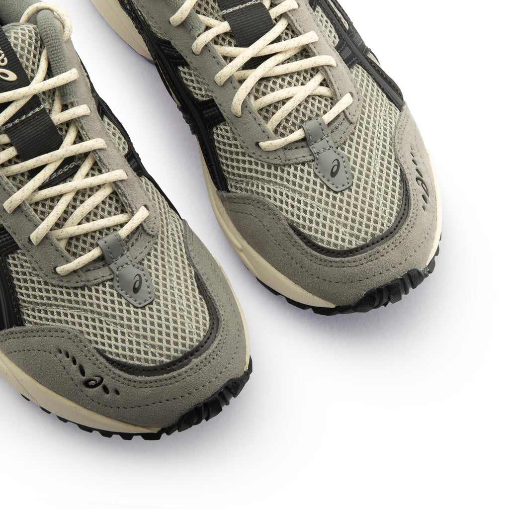 Deportiva gris/negro con cordón GEL1090 de Asics - GEL1090-327-6.jpg