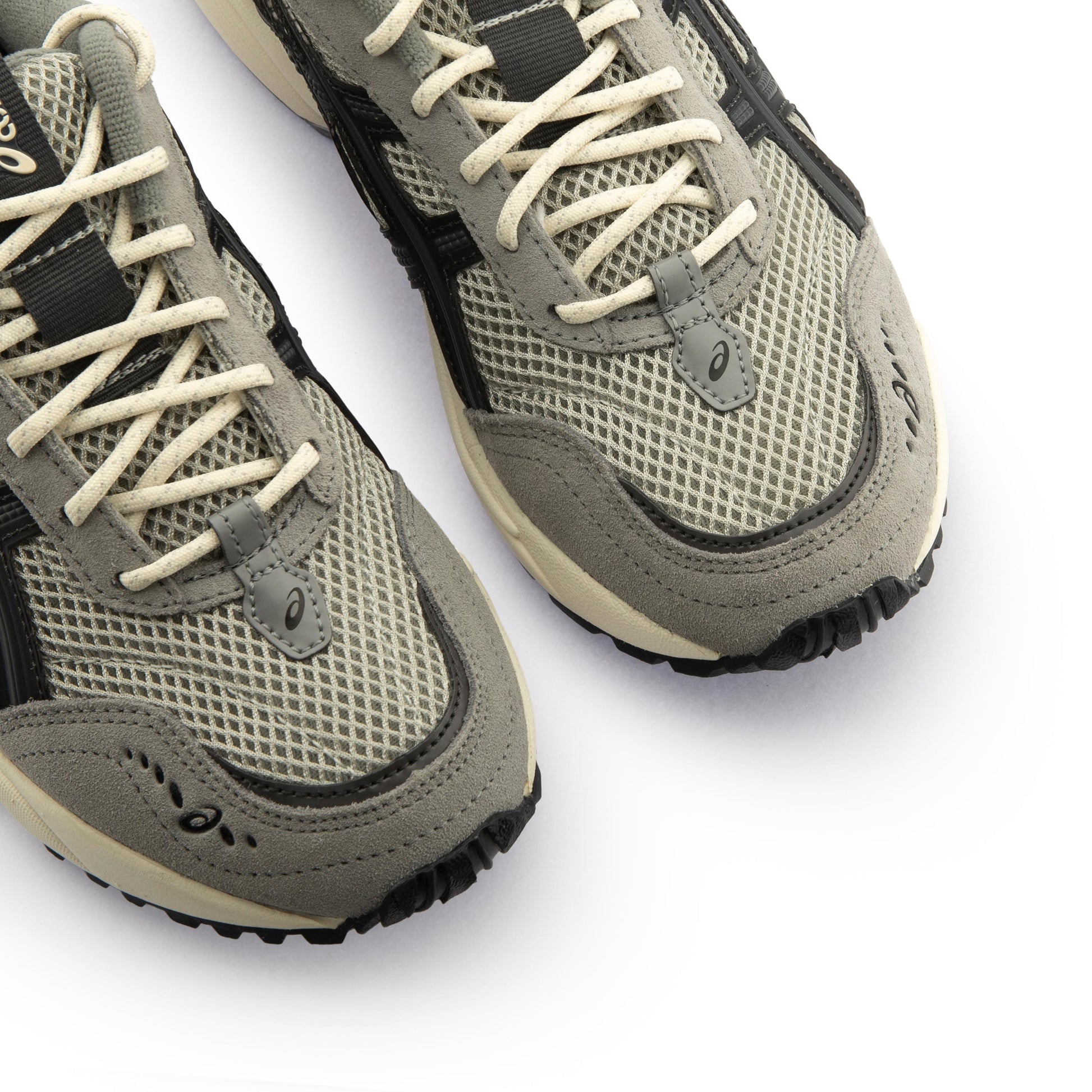 Deportiva gris/negro con cordón GEL1090 de Asics - GEL1090-327-6.jpg