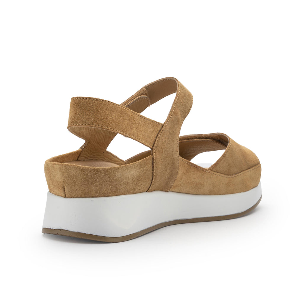 Sandalia de cuña ante cuero con velcro 250422 Piesanto - 250422-28-3.jpg