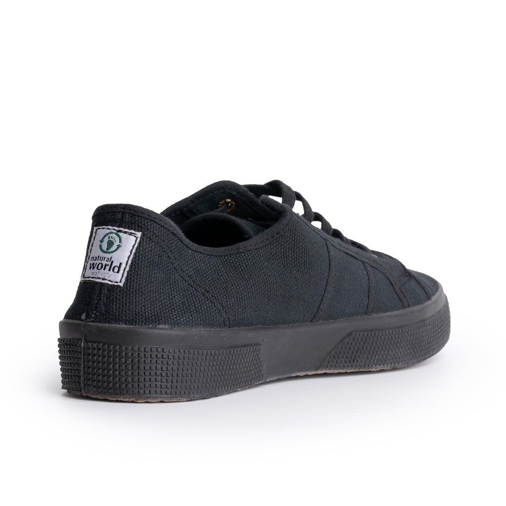 Zapatilla negra 901 Natural World