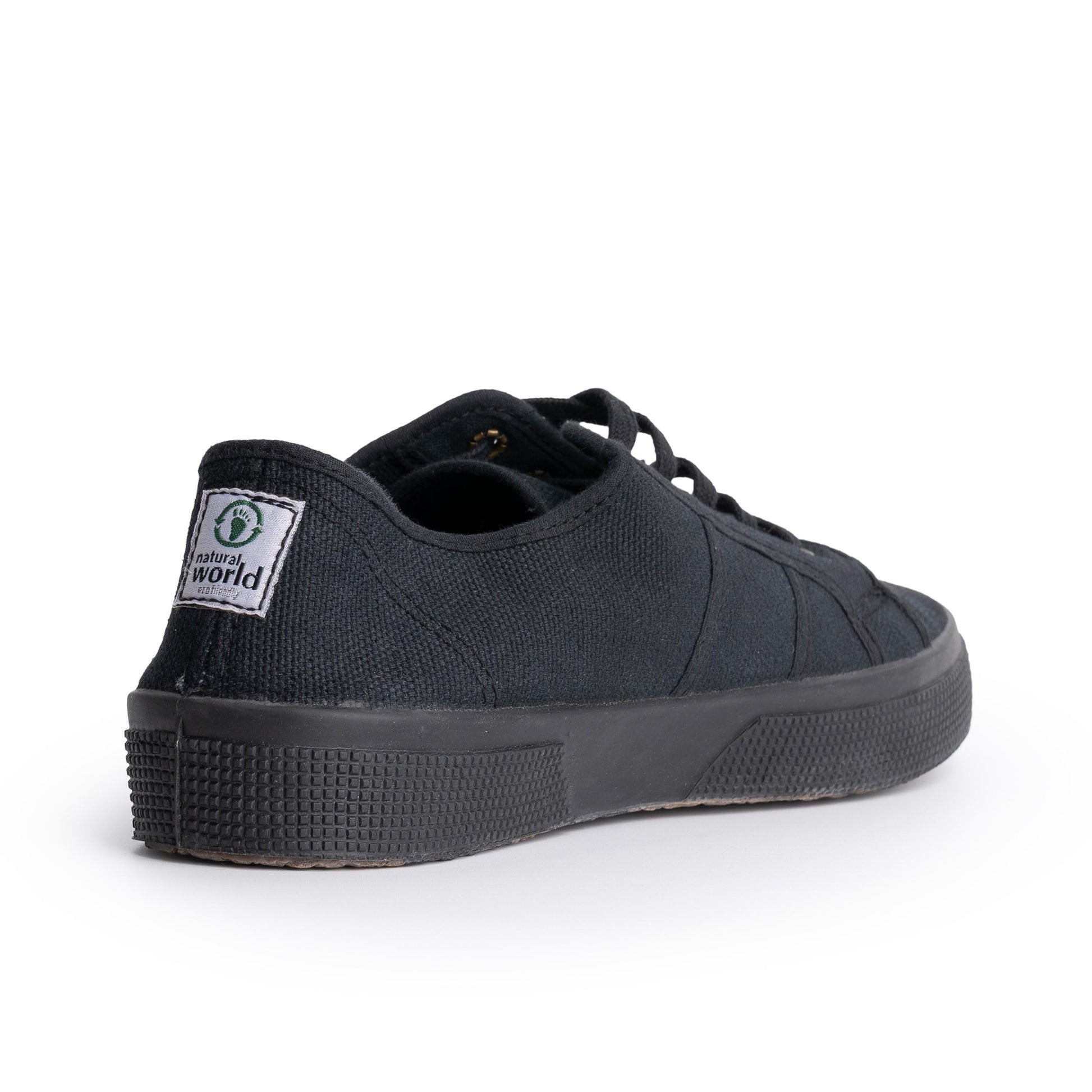 Zapatilla negra 901 Natural World