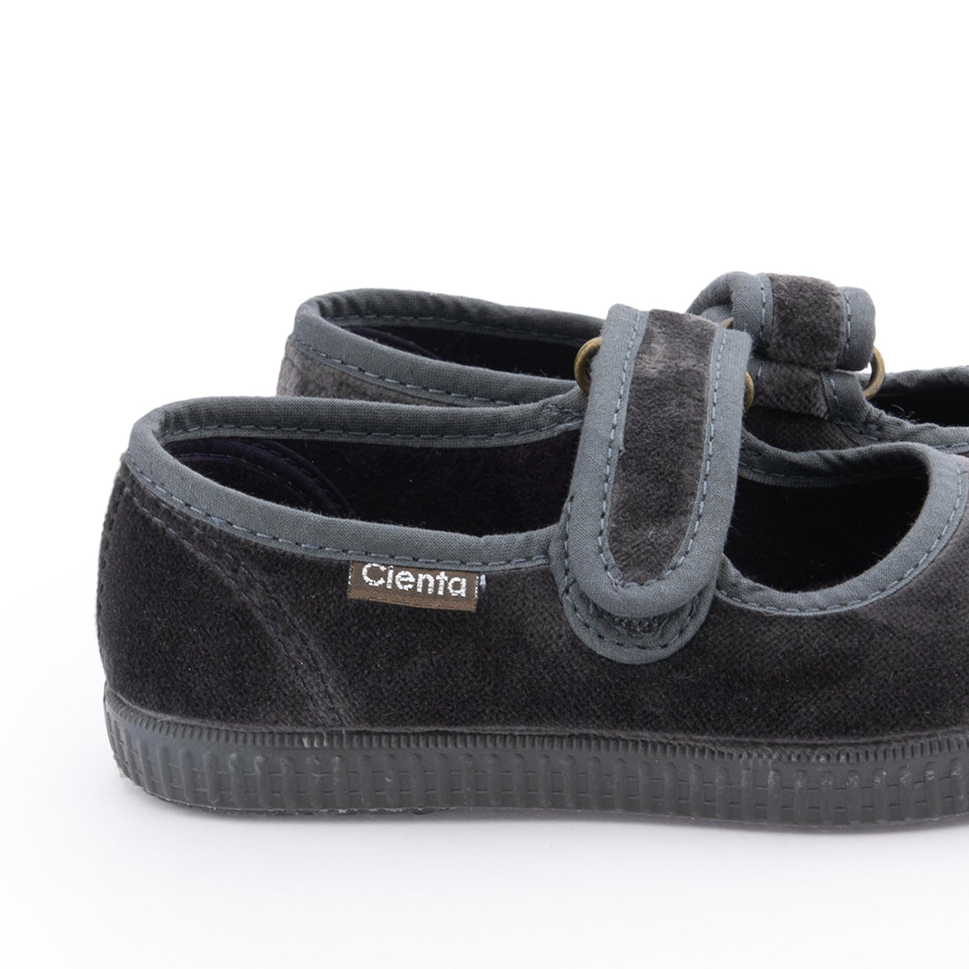 Mercedita gris con velcro 956075 de Cienta - 956075-16-5.jpg