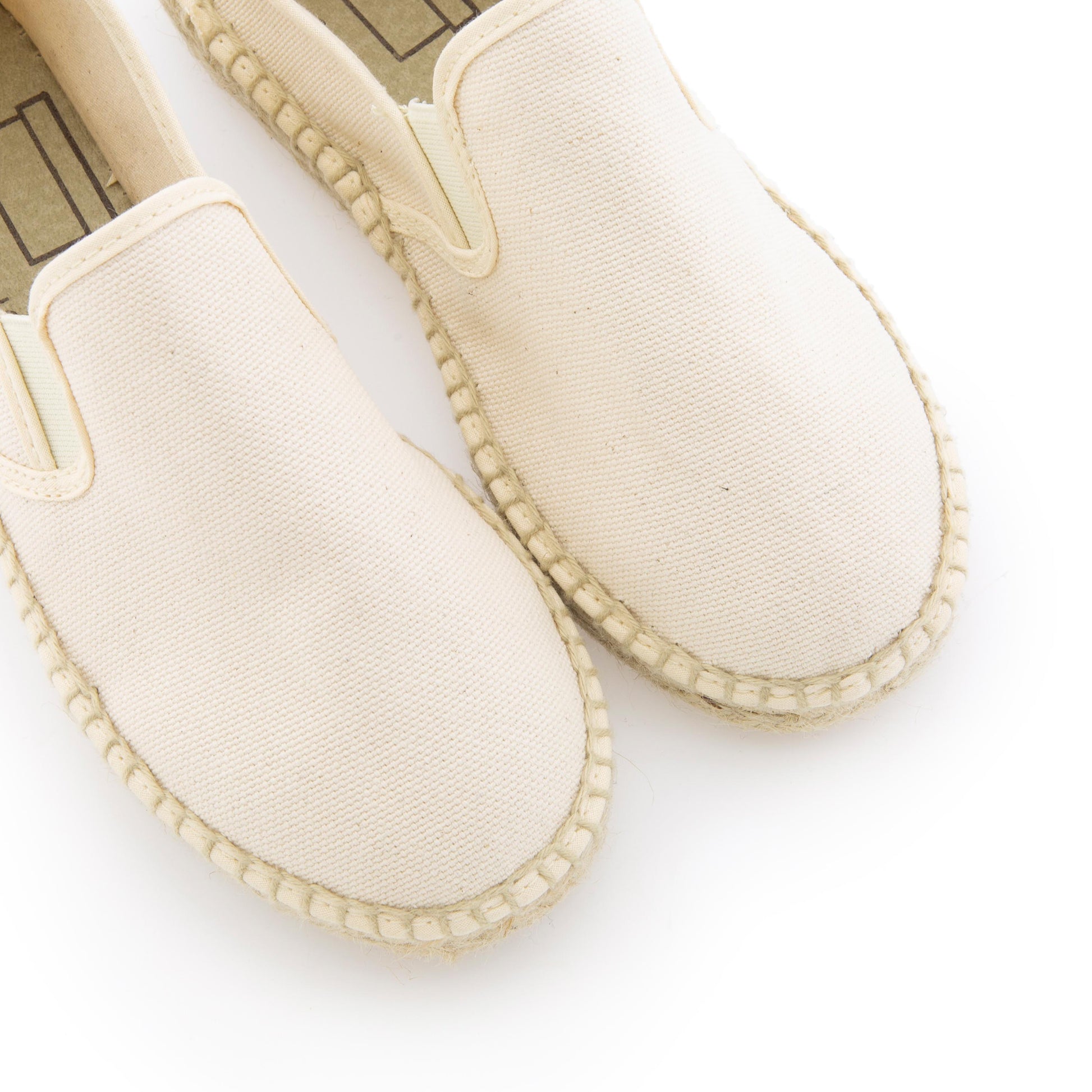 Alpargata cerrada crudo con elástico ALPGOM Pepa&Cris - ALPGOM-351-6.jpg