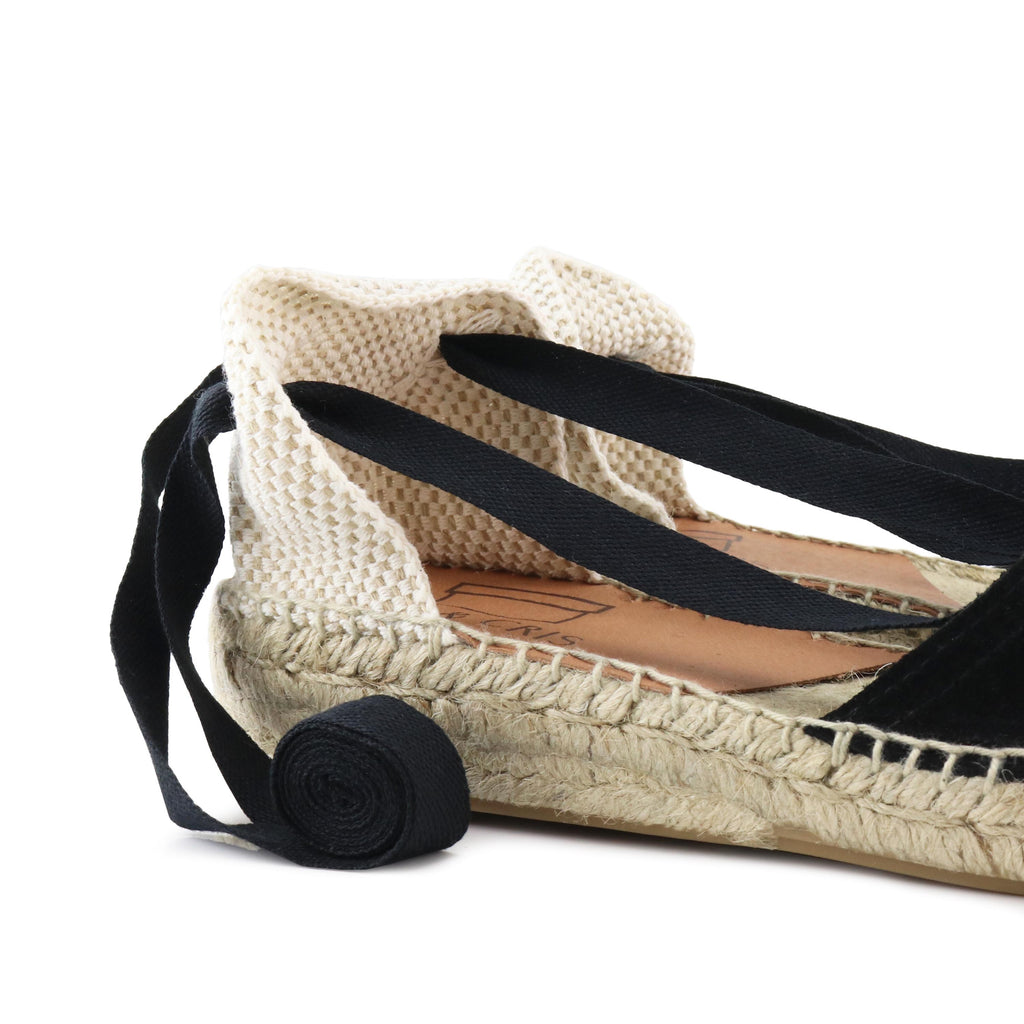 Alpargata cerrada ante negro con cintas ANA Pepa&Cris - ANA-31-5.jpg