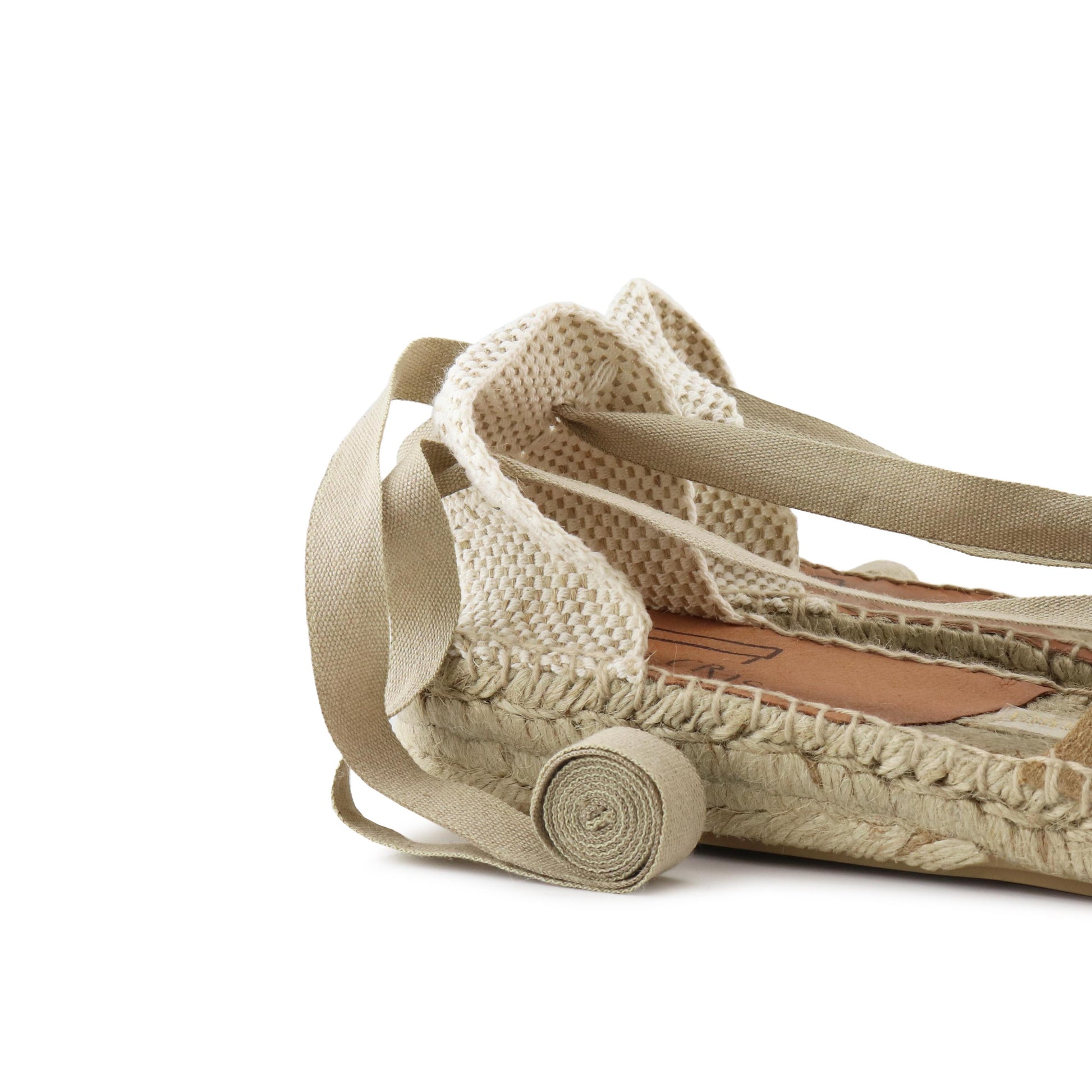 Alpargata plana cerrada arena con cintas ANA Pepa&Cris - ANA-398-5.jpg