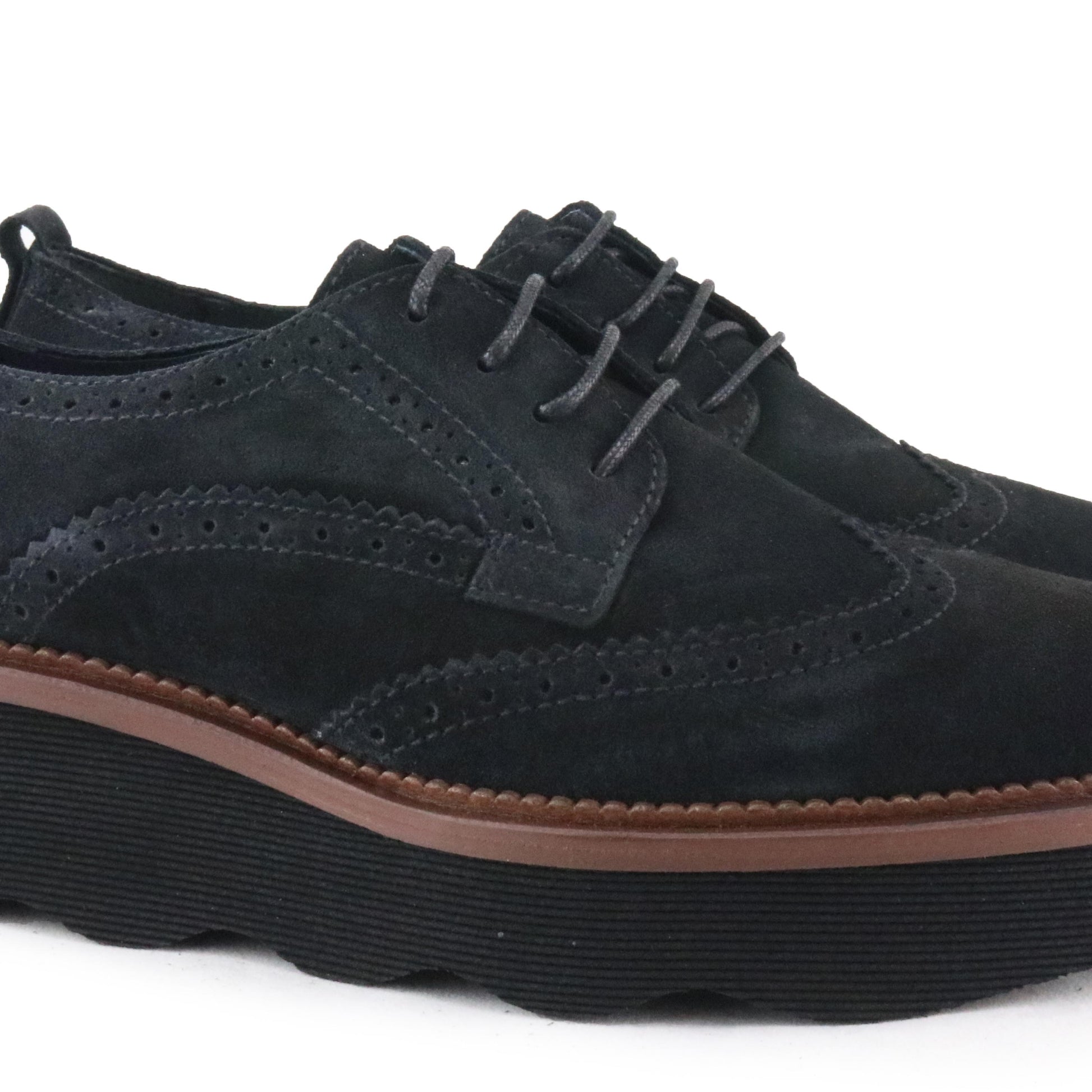 Blucher picado elegante ante negro con cordón BLUON Jeromín - BLUON-31-5.jpg