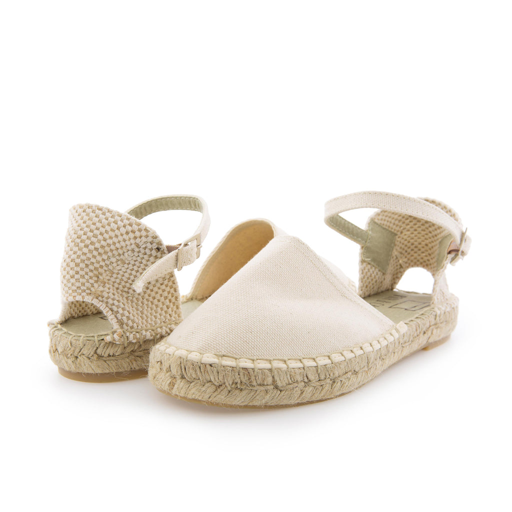 Alpargata cerrada crudo con hebilla CLARITA Pepa&Cris - CLARITA-351-2.jpg