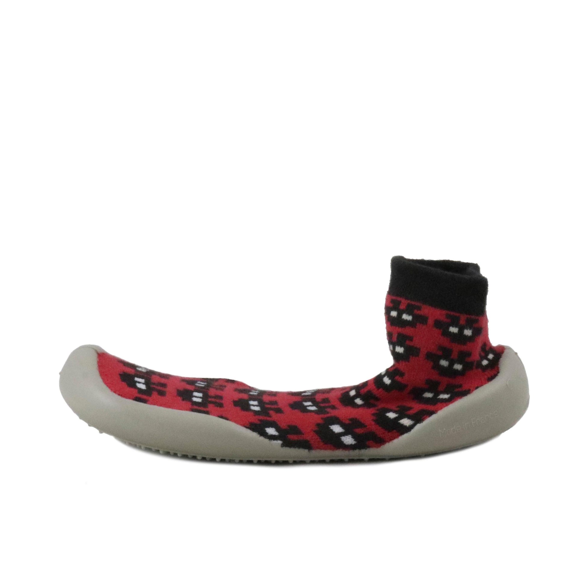 Zapatilla para casa cerrada negro/rojo E832F Collégien - E832F-229-1.jpg