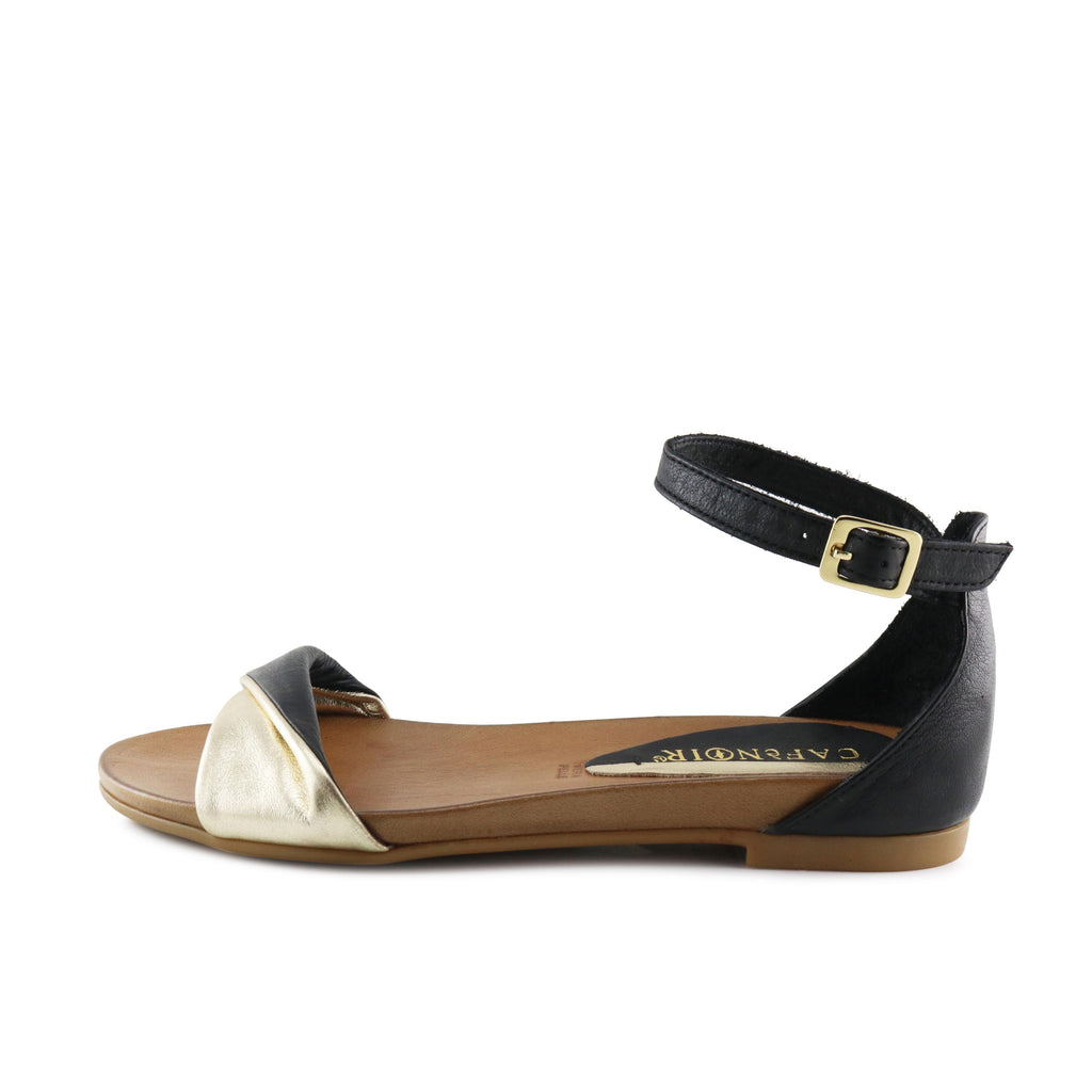 Sandalia plana negro con hebilla GA106 de Café Noir - GA106-20-1.jpg