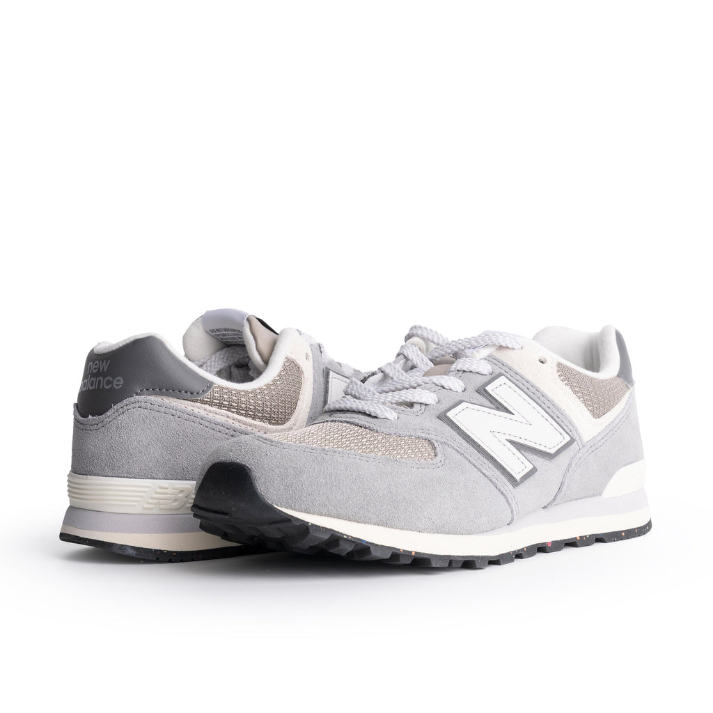 Deportiva serraje gris GC574SNV New Balance