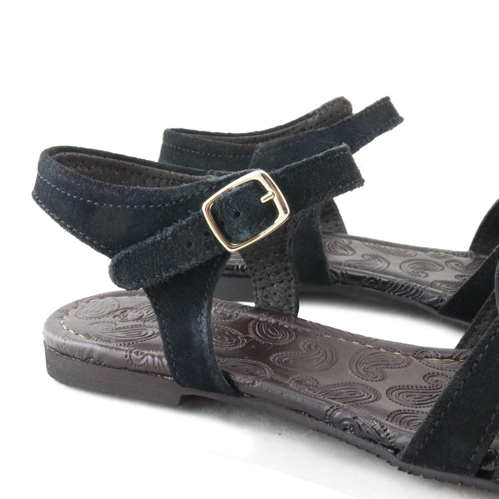 Sandalia plana ante negro con hebilla ISLA Jeromín - ISLA-31-5.jpg