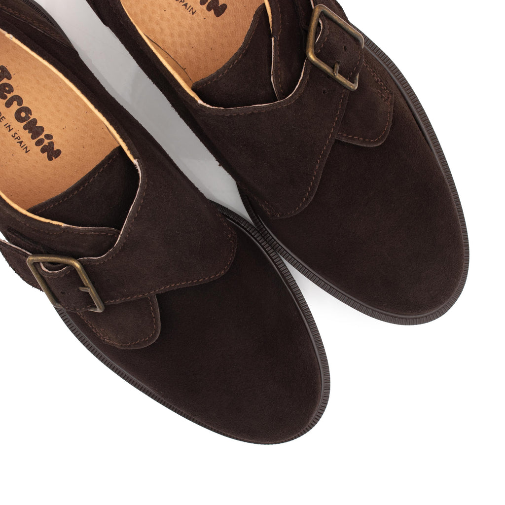 Blucher liso elegante ante marrón con hebilla LOBUHE Jeromín - LOBUHE-26-6.jpg