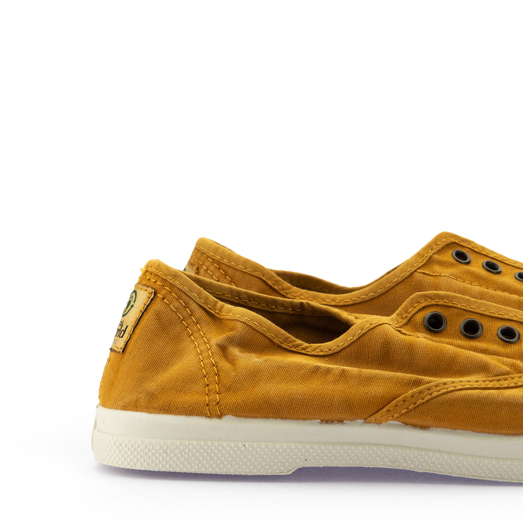 Zapatilla mostaza de cordón y elástico LONA102 Natural World - LONA102-214-5.jpg