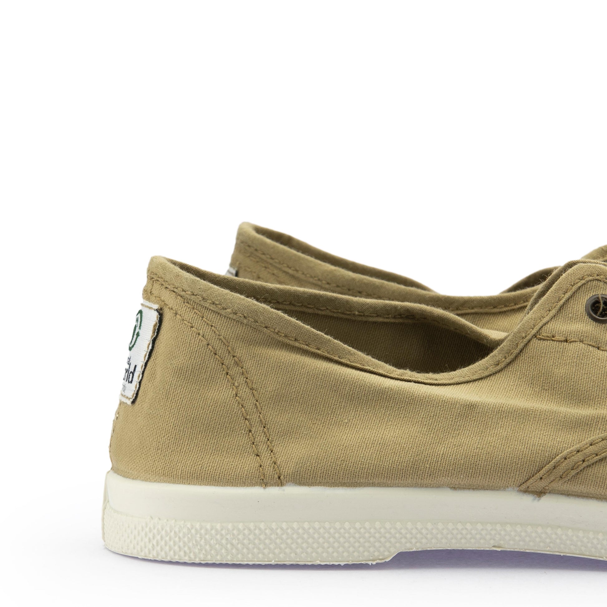 Zapatilla camel con cordón y elástico LONA102 Natural World - LONA102-67-5.jpg