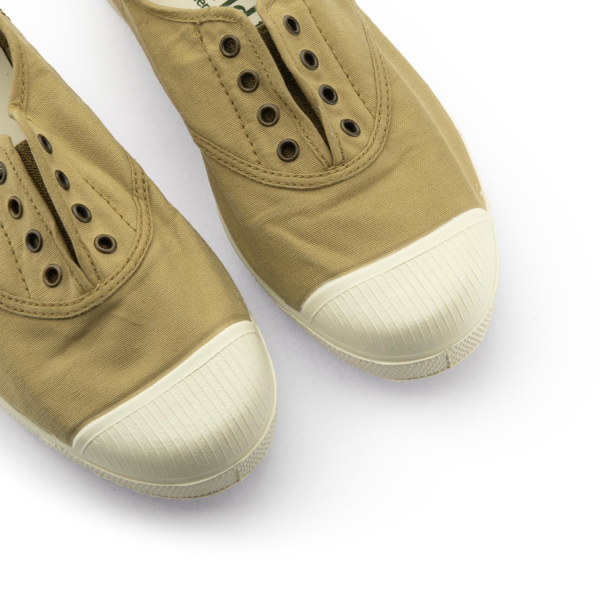 Zapatilla camel con cordón y elástico LONA102 Natural World - LONA102-67-6.jpg