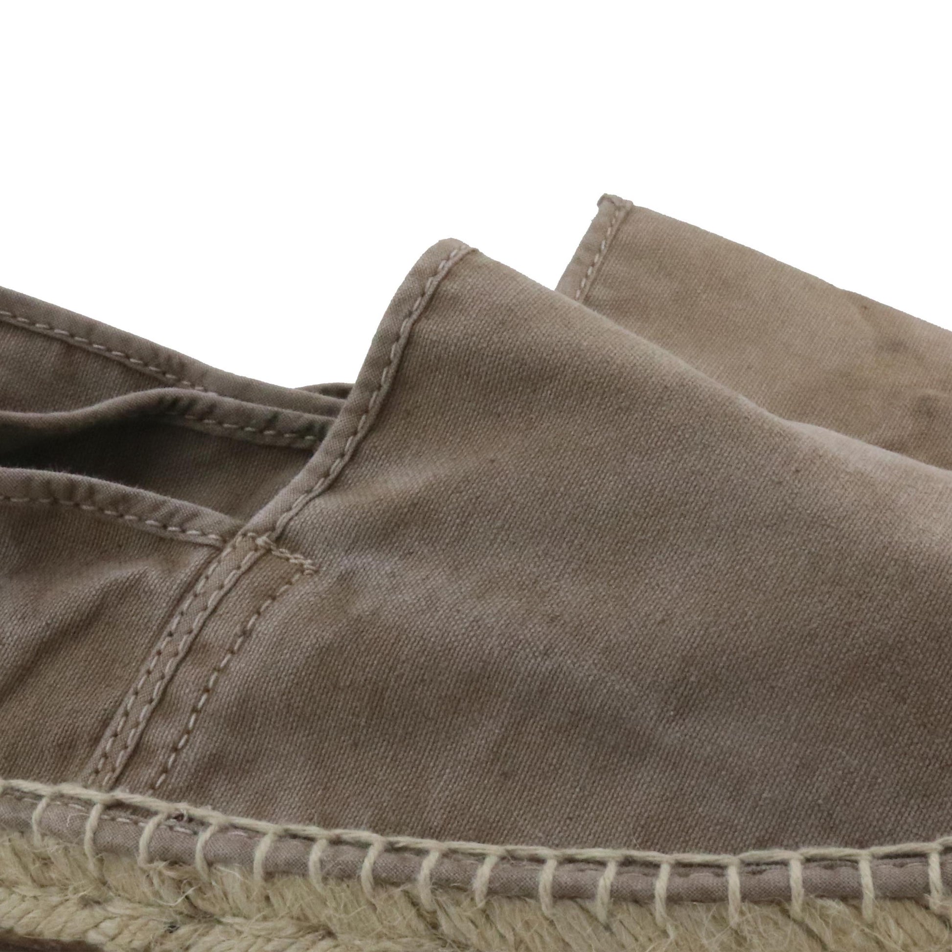 Alpargata cerrada beige de elástico LONA325 Natural World - LONA325-129-5.jpg