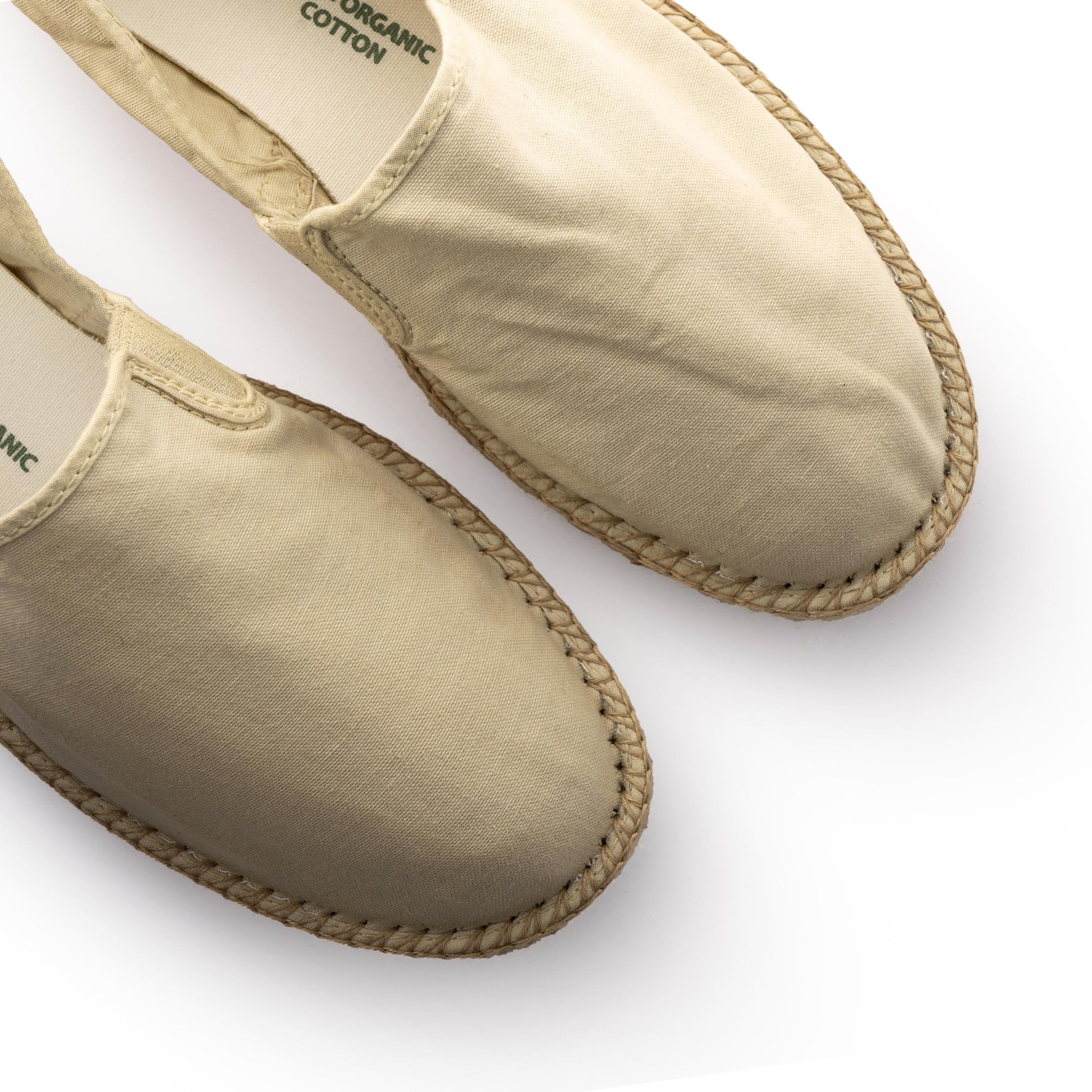 Alpargata cerrada sand con elástico LONA325 Natural World - LONA325-509-6.jpg