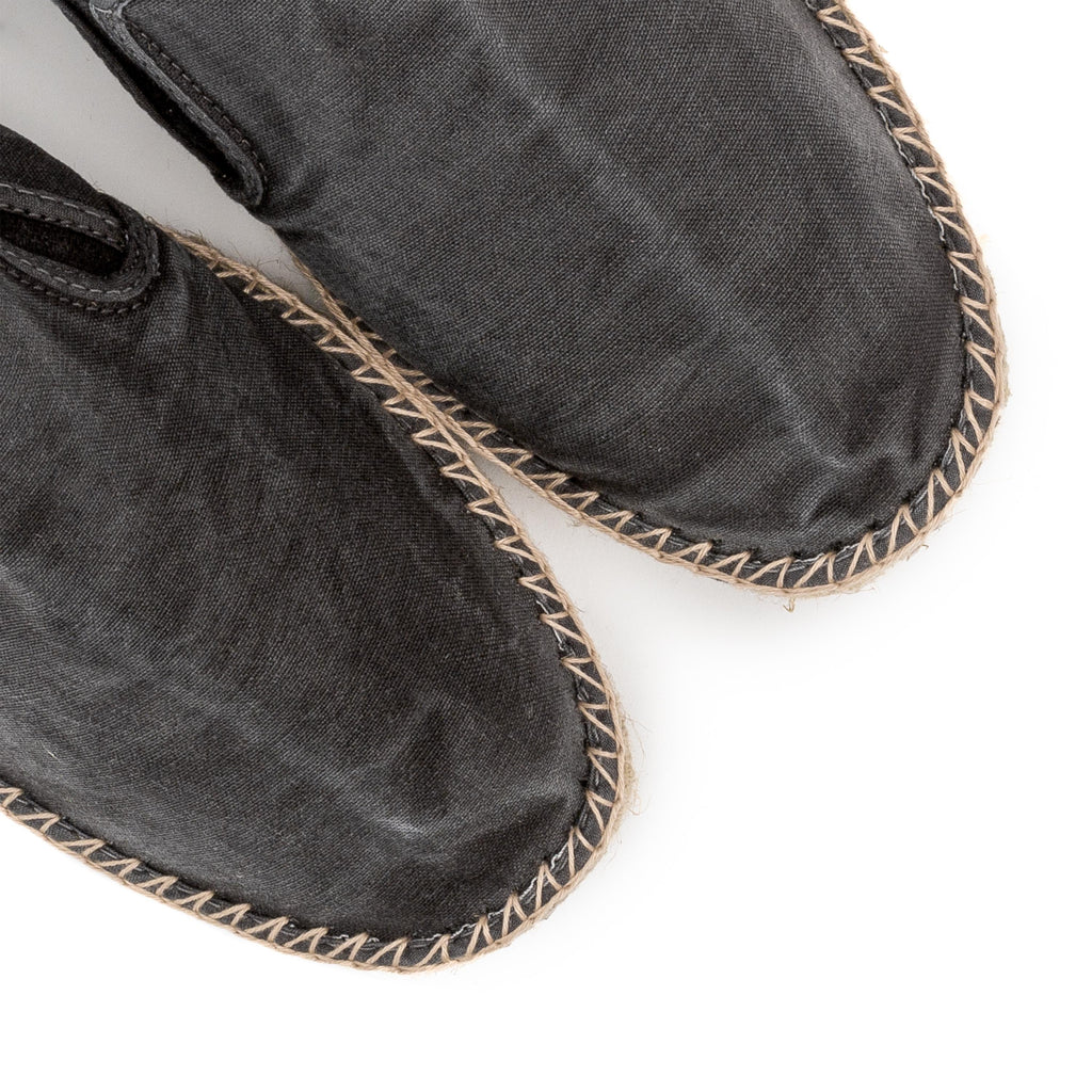 Alpargata cerrada negro de elástico LONA330 Natural World - LONA330-144-6.jpg