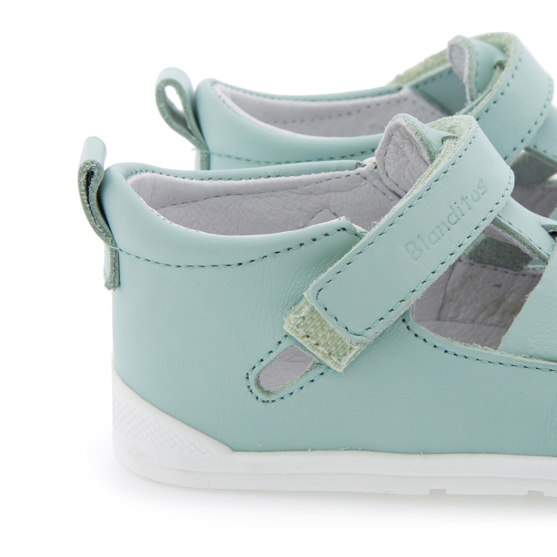 Pepito barefoot verde agua con velcro MARP de Blanditos - MARP-105-5.jpg