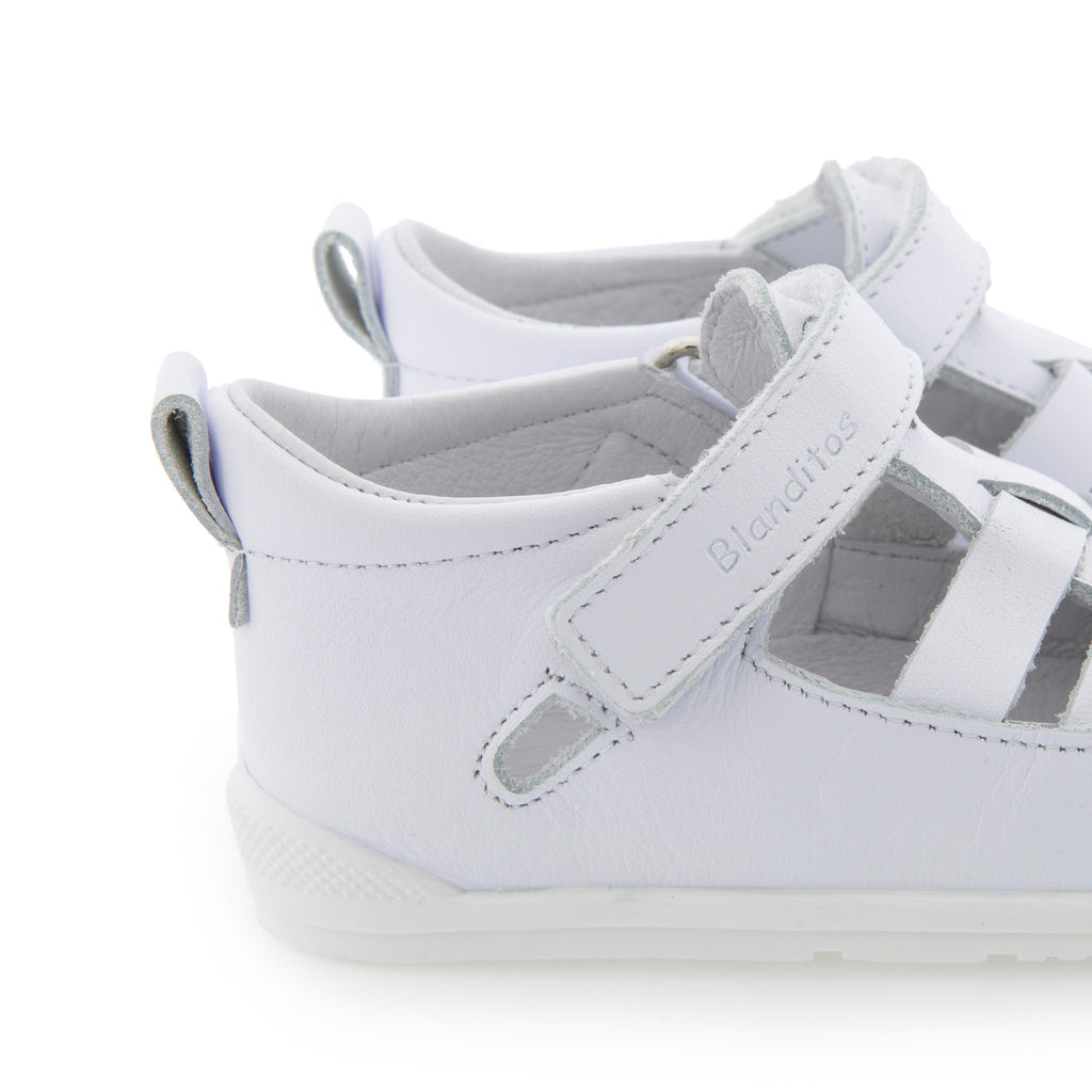 Pepito barefoot blanco con velcro MARP de Blanditos - MARP-30-5.jpg