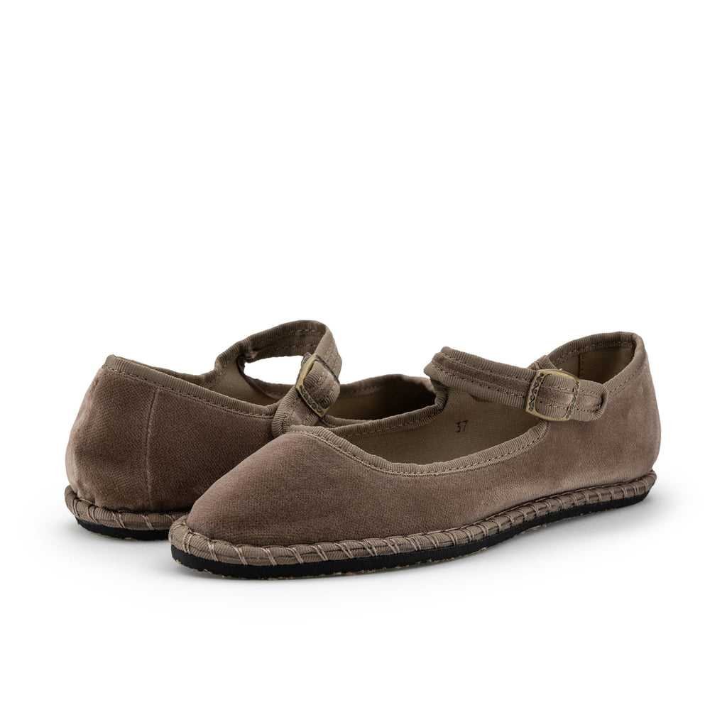 Mercedita veneciana taupe con hebilla MERTOP Pepa&Cris - MERTOP-115-2.jpg