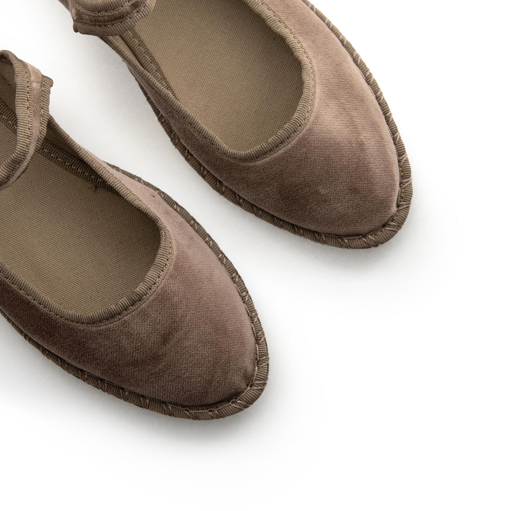 Mercedita veneciana taupe con hebilla MERTOP Pepa&Cris - MERTOP-115-6.jpg